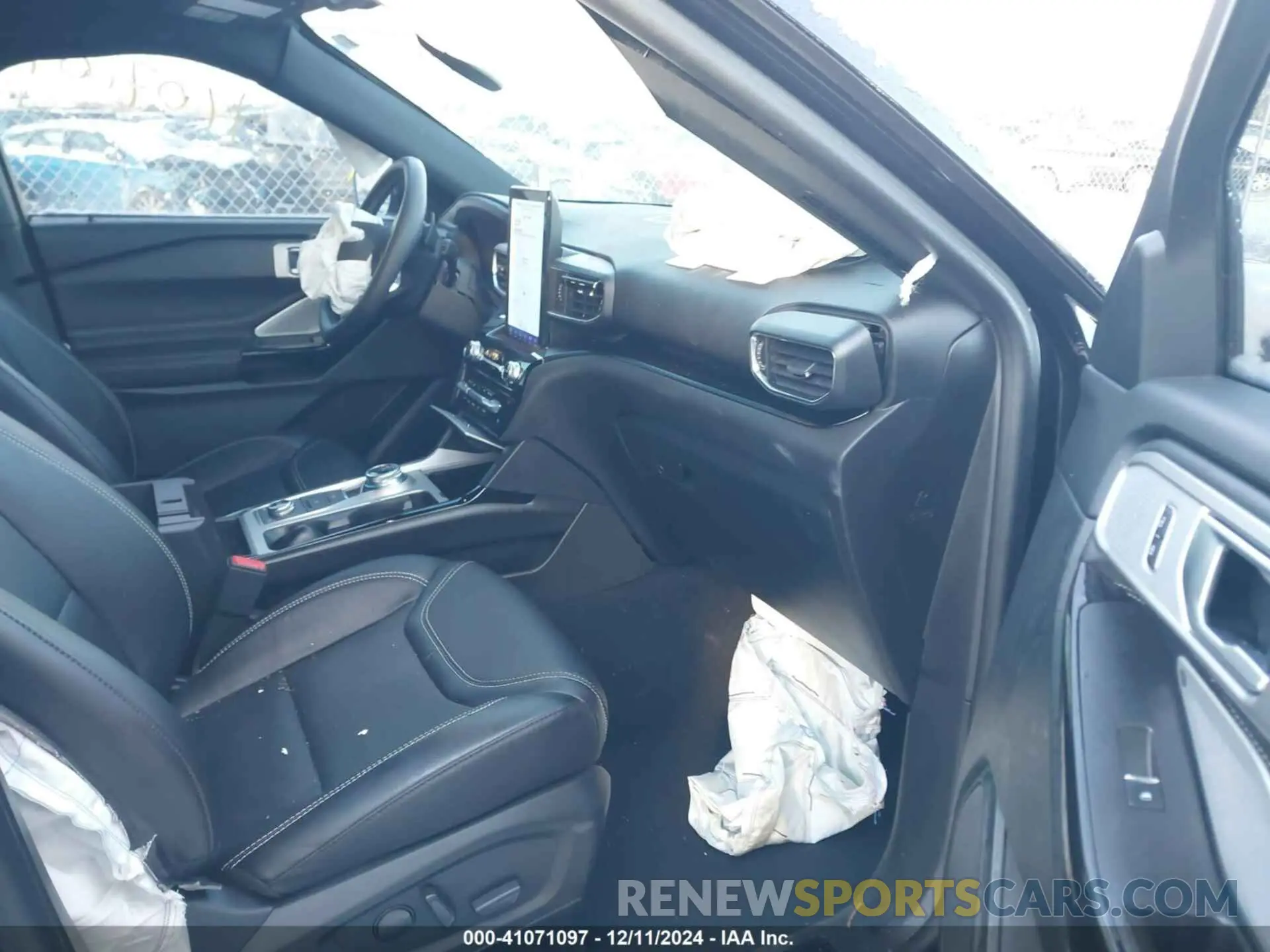 5 Photograph of a damaged car 1FM5K8GC4RGA14711 FORD EXPLORER 2024