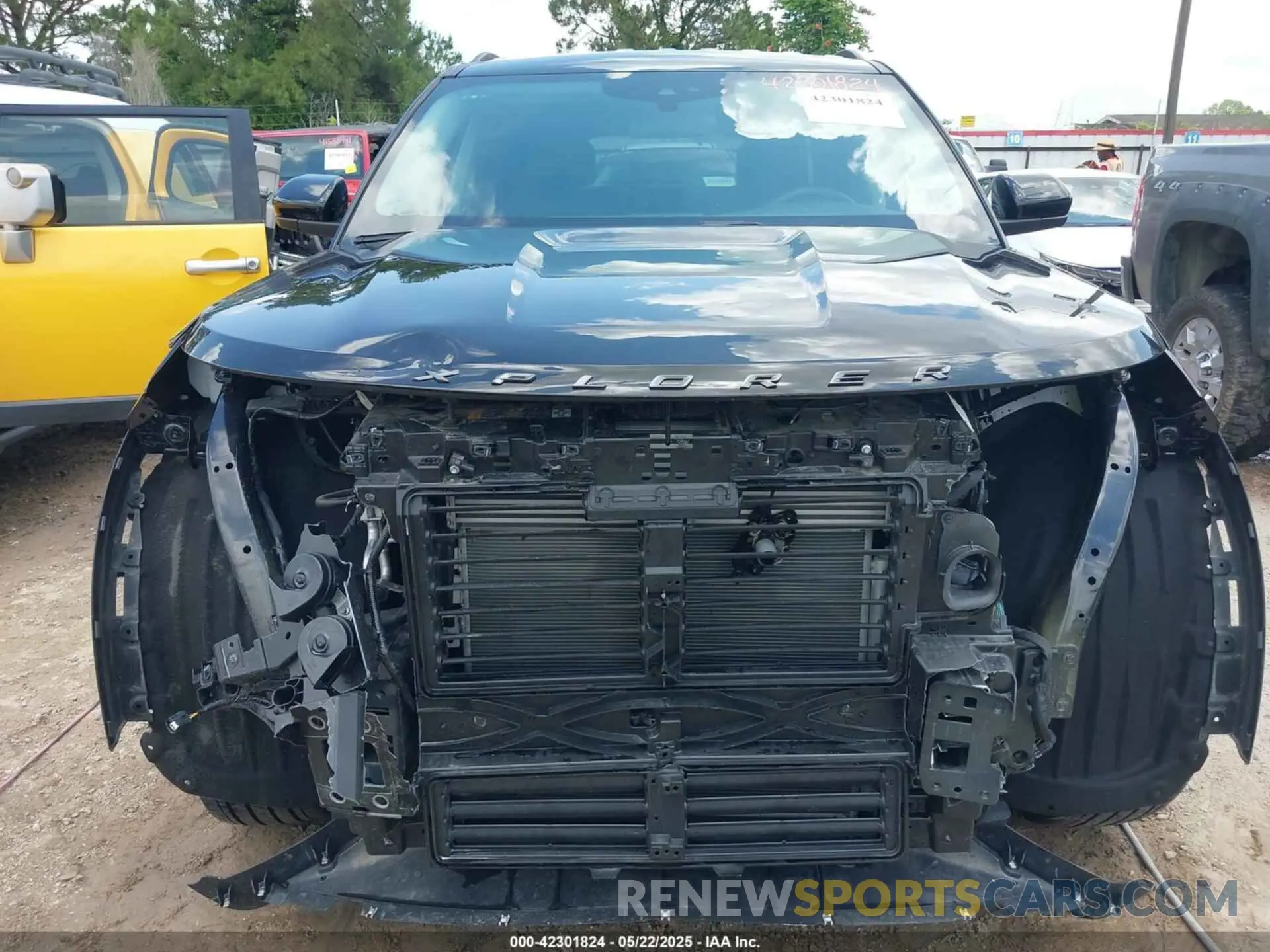 13 Photograph of a damaged car 1FMSK7DH0RGA13584 FORD EXPLORER 2024