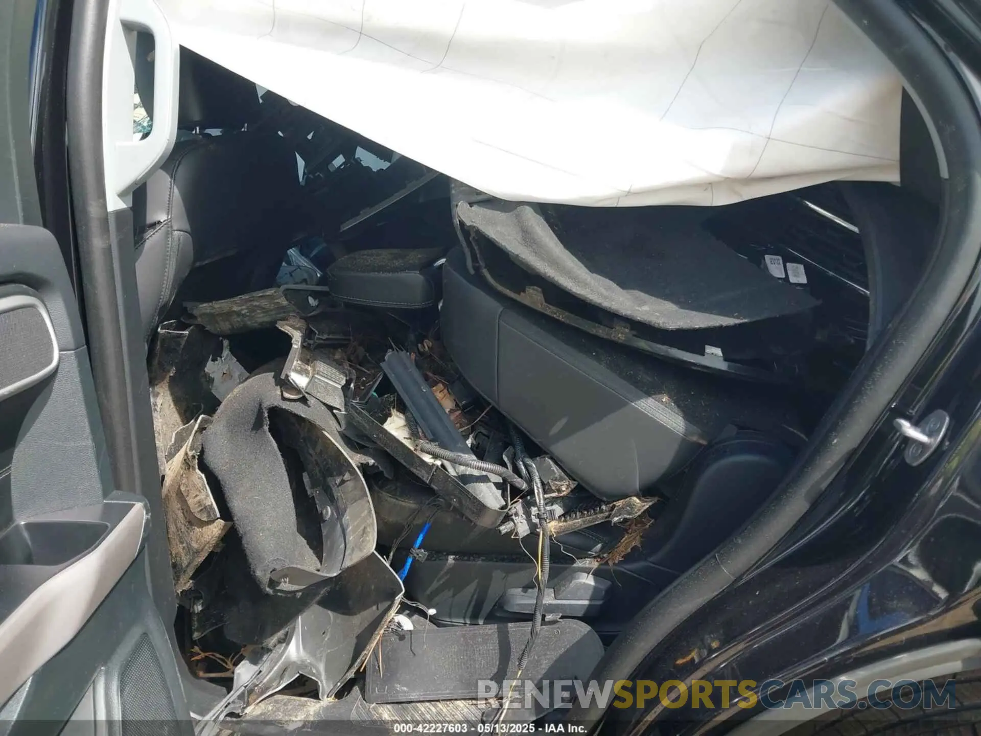 8 Photograph of a damaged car 1FMSK7DH0RGA83585 FORD EXPLORER 2024