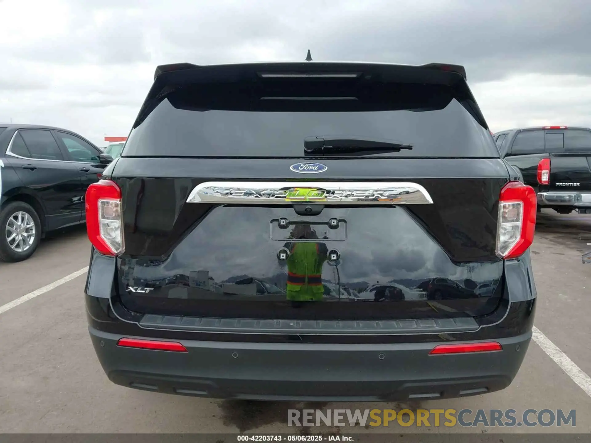 17 Photograph of a damaged car 1FMSK7DH8RGA76786 FORD EXPLORER 2024