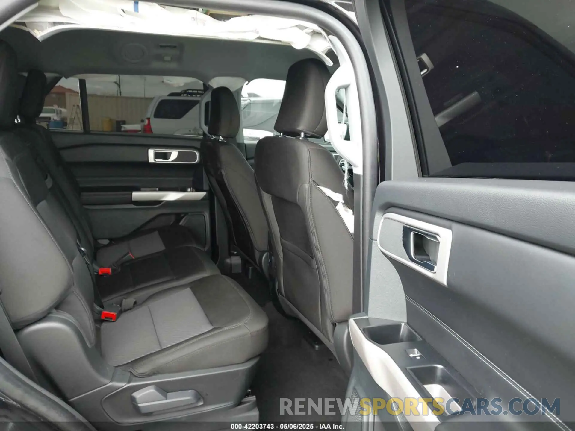8 Photograph of a damaged car 1FMSK7DH8RGA76786 FORD EXPLORER 2024