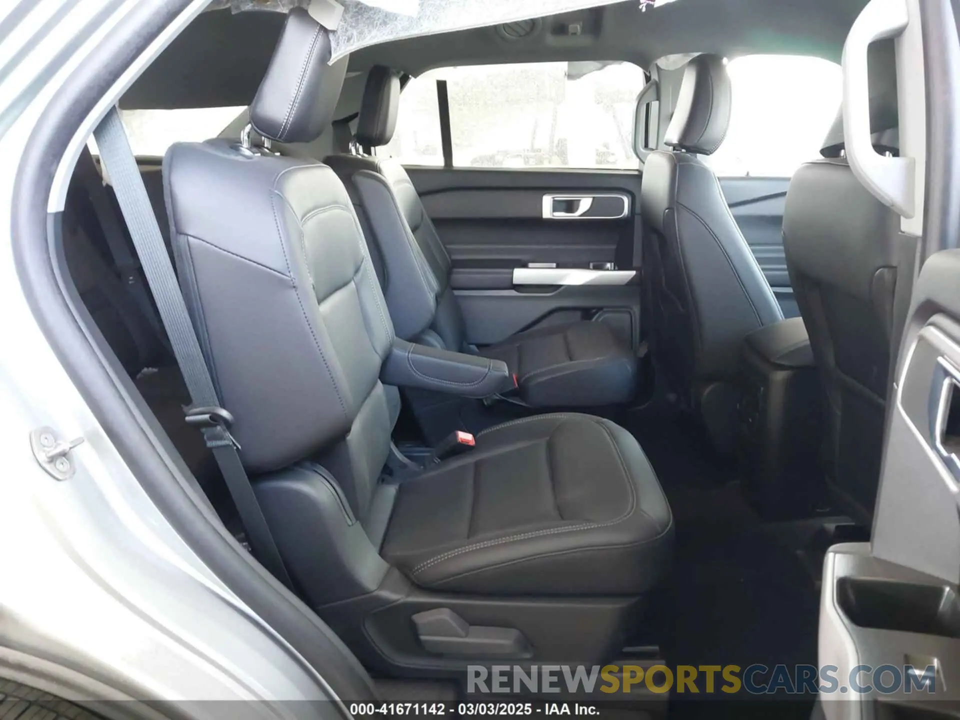 8 Photograph of a damaged car 1FMSK7DH8RGA81728 FORD EXPLORER 2024