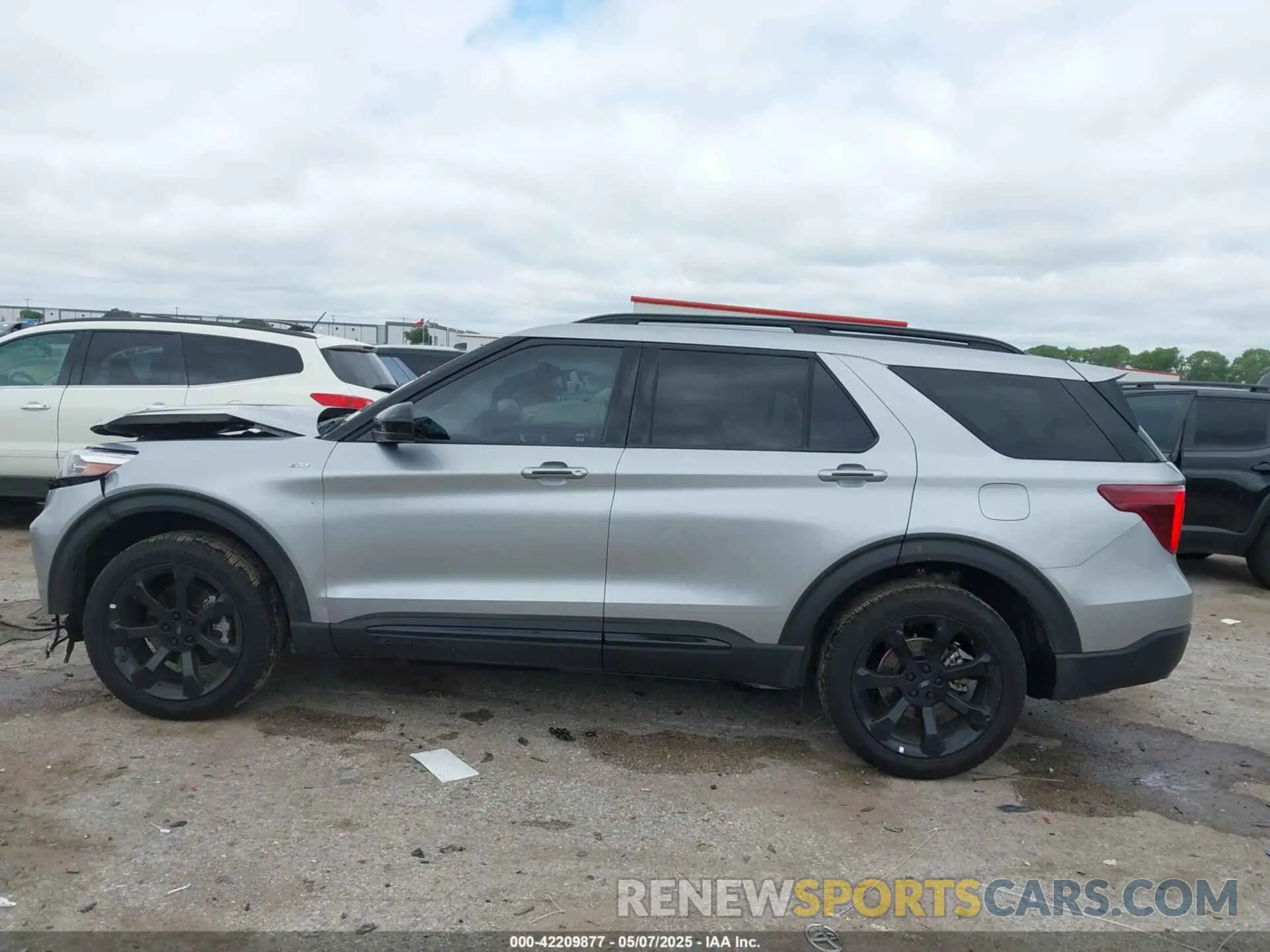 14 Photograph of a damaged car 1FMSK7KH8RGA43788 FORD EXPLORER 2024