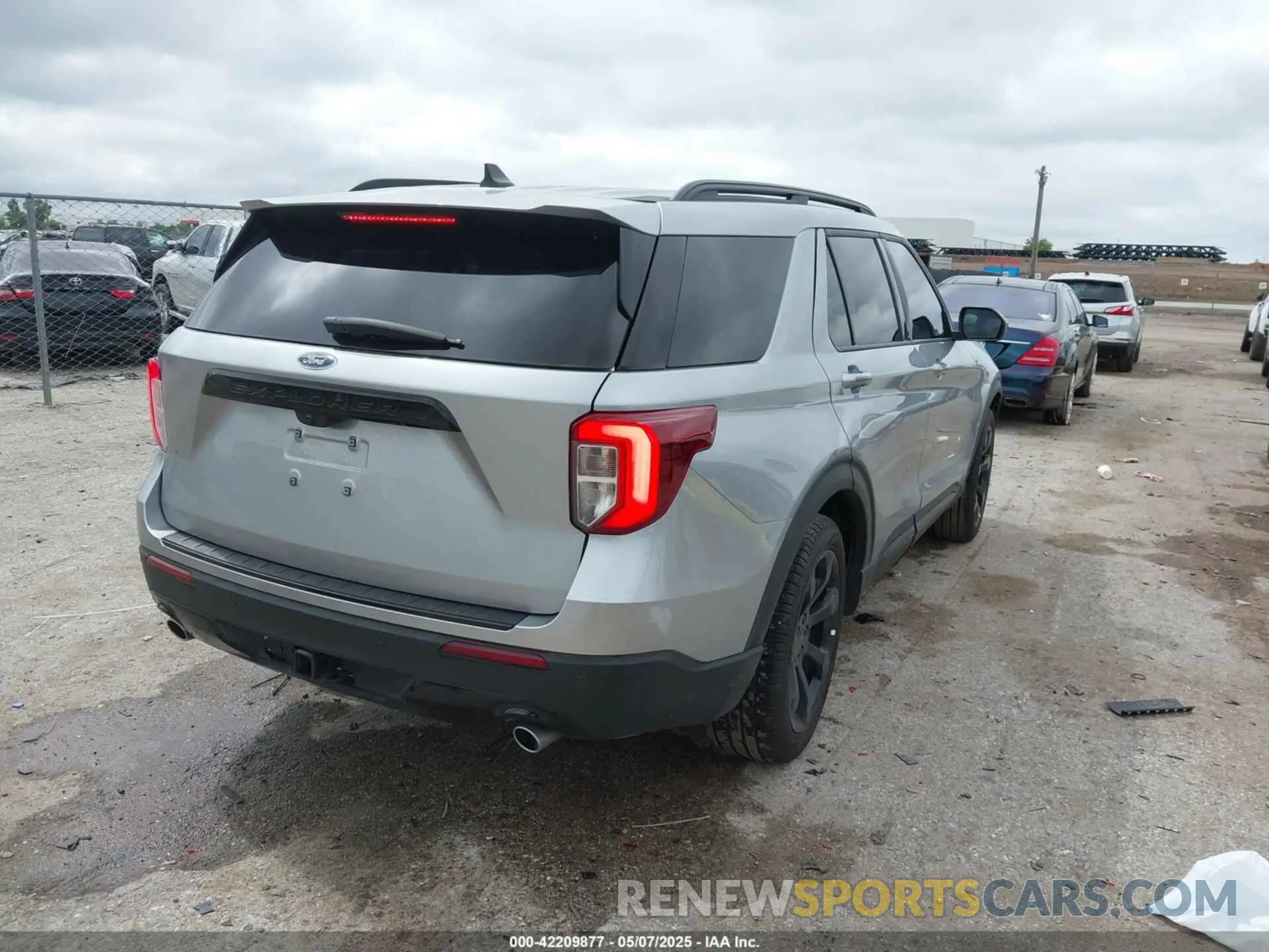 4 Photograph of a damaged car 1FMSK7KH8RGA43788 FORD EXPLORER 2024