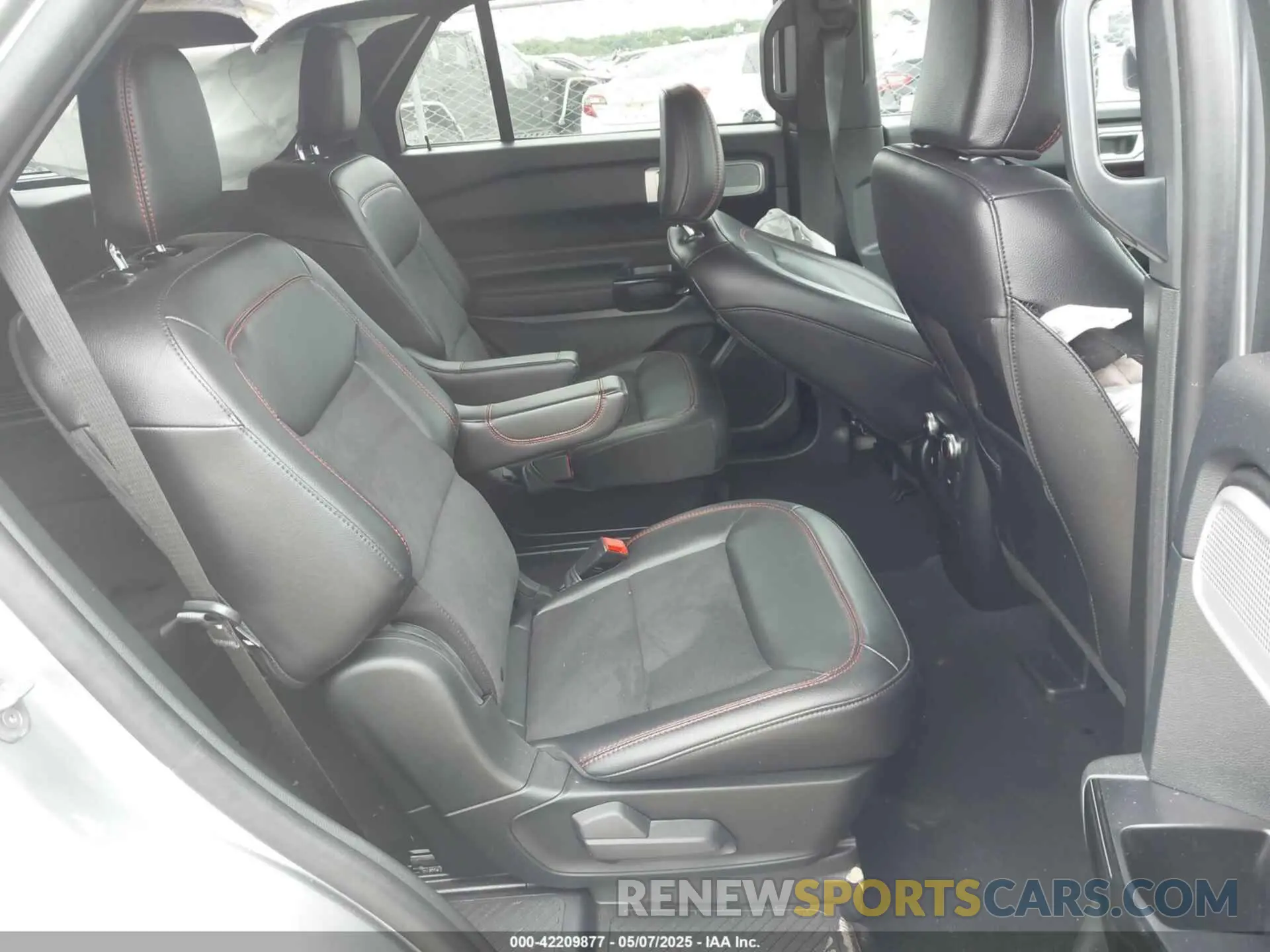 8 Photograph of a damaged car 1FMSK7KH8RGA43788 FORD EXPLORER 2024