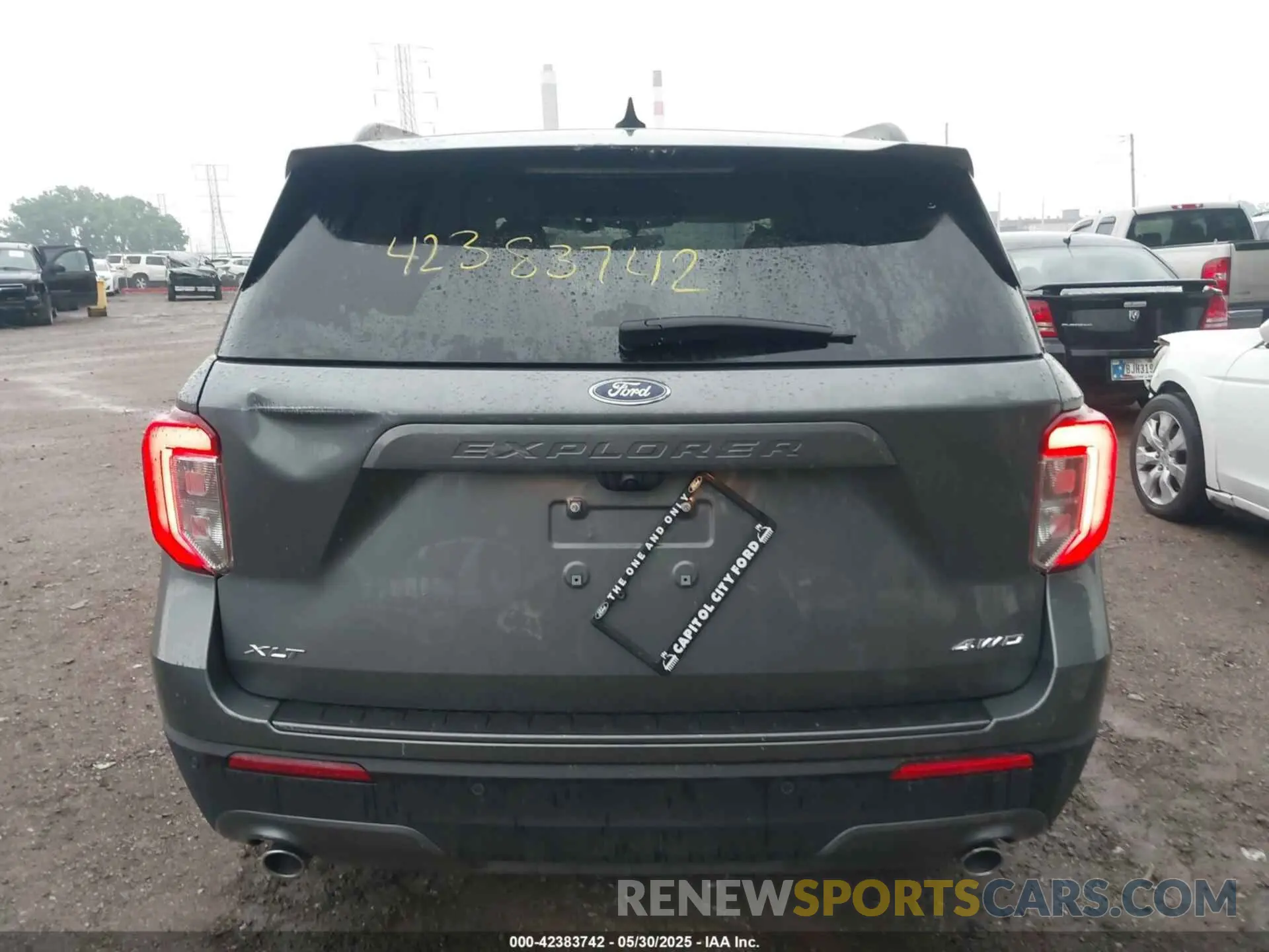 16 Photograph of a damaged car 1FMSK8DH0RGA44615 FORD EXPLORER 2024