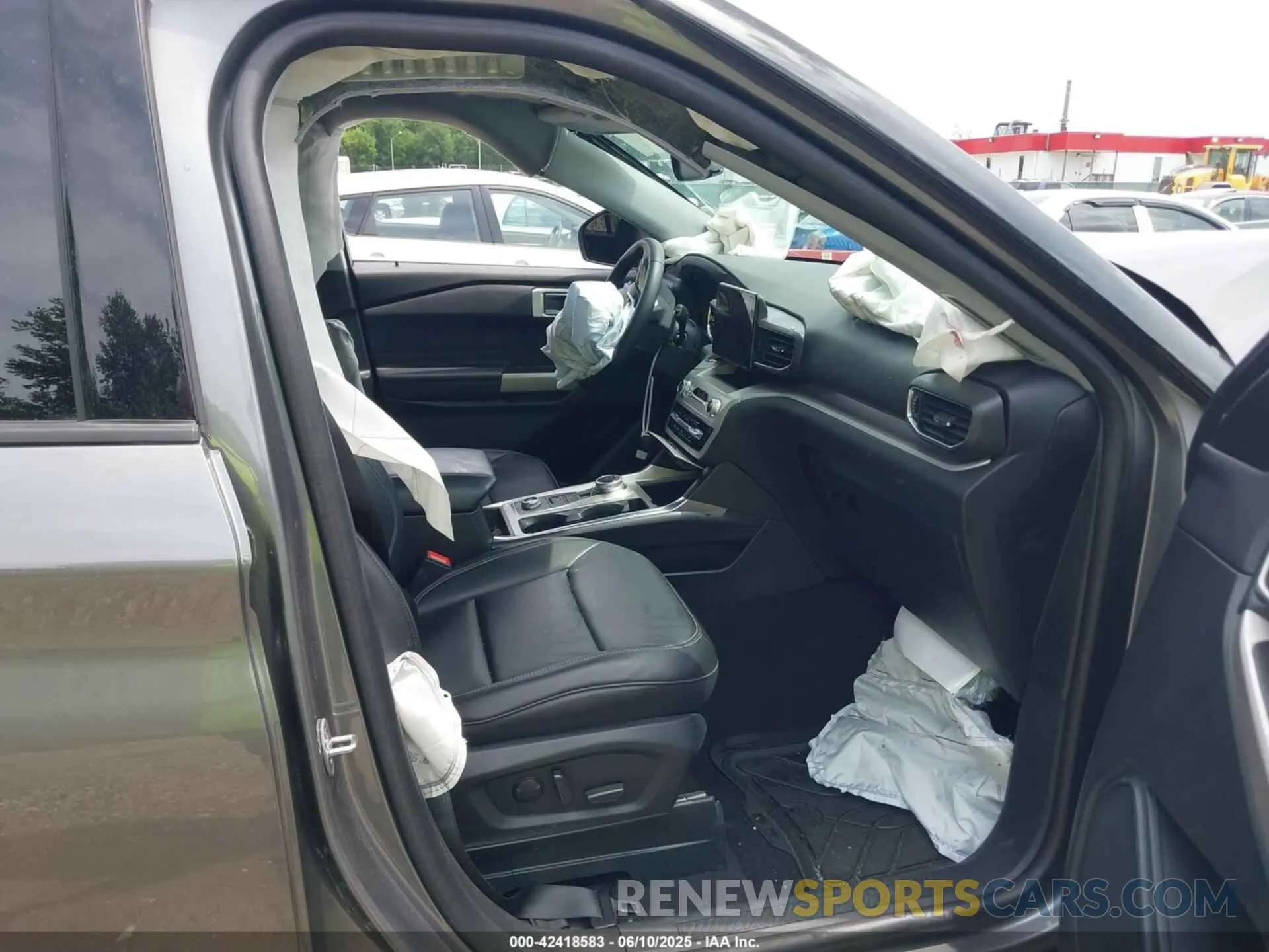5 Photograph of a damaged car 1FMSK8DH0RGA58675 FORD EXPLORER 2024