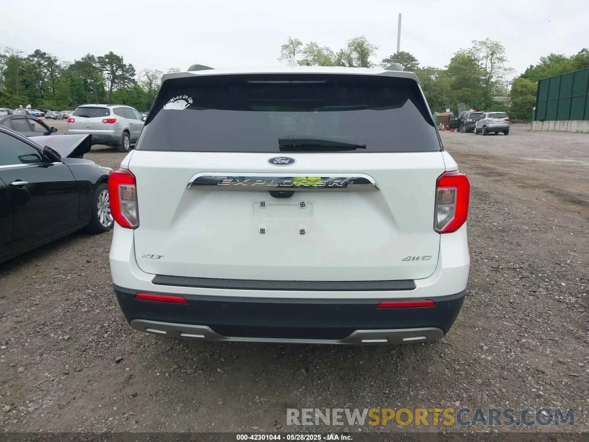 16 Photograph of a damaged car 1FMSK8DH2RGA38721 FORD EXPLORER 2024
