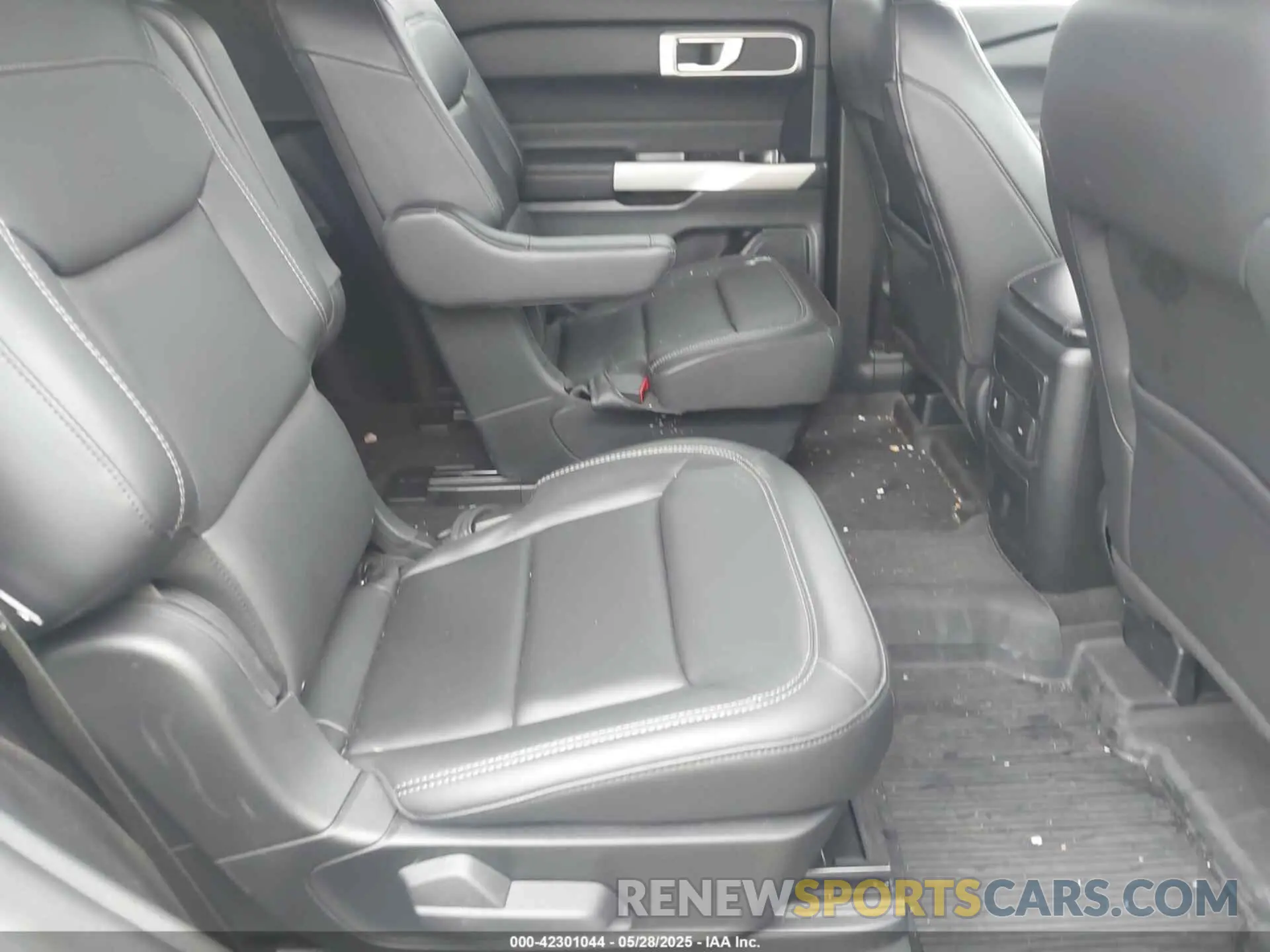 8 Photograph of a damaged car 1FMSK8DH2RGA38721 FORD EXPLORER 2024