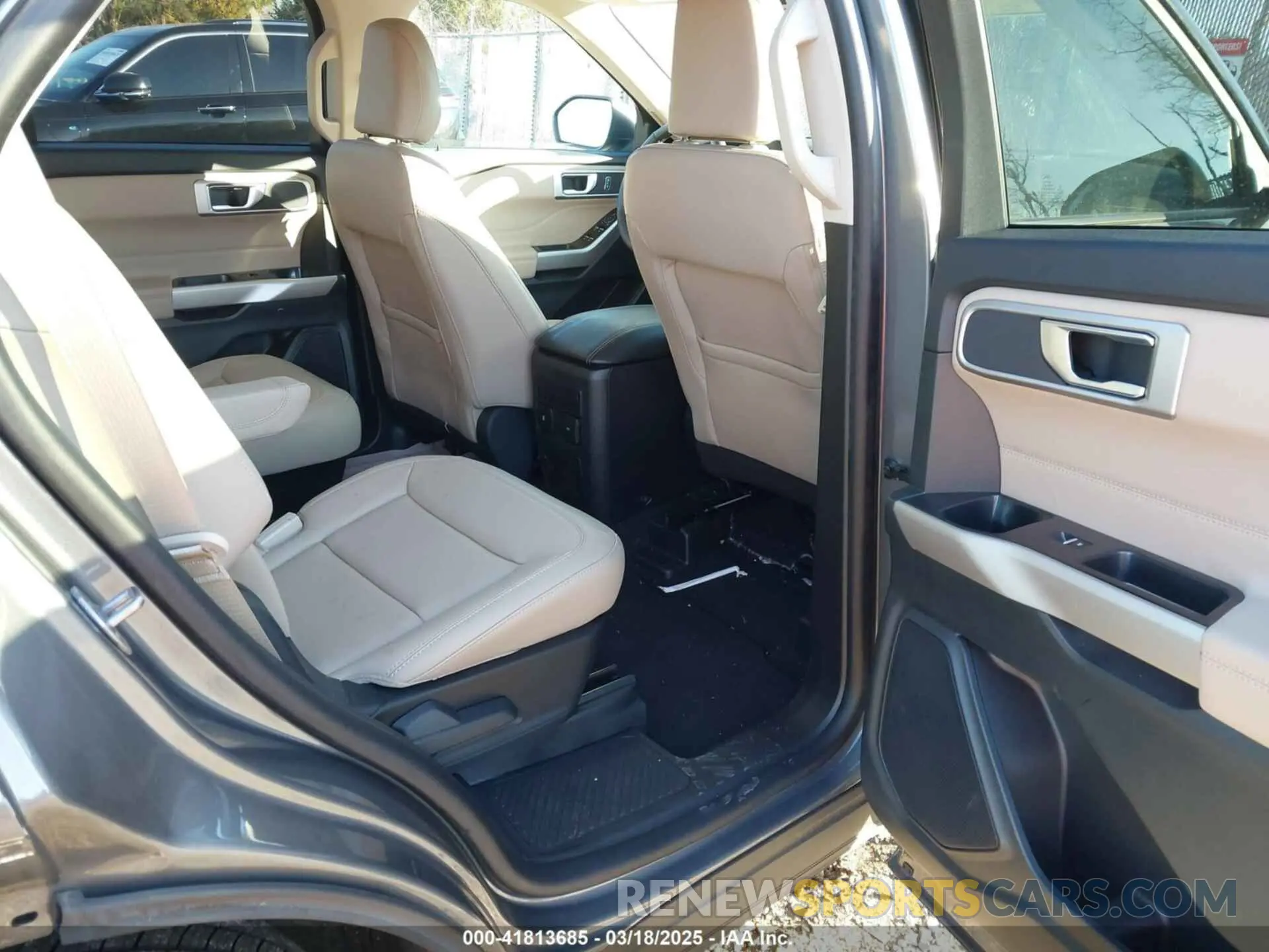 8 Photograph of a damaged car 1FMSK8DH3RGA55625 FORD EXPLORER 2024