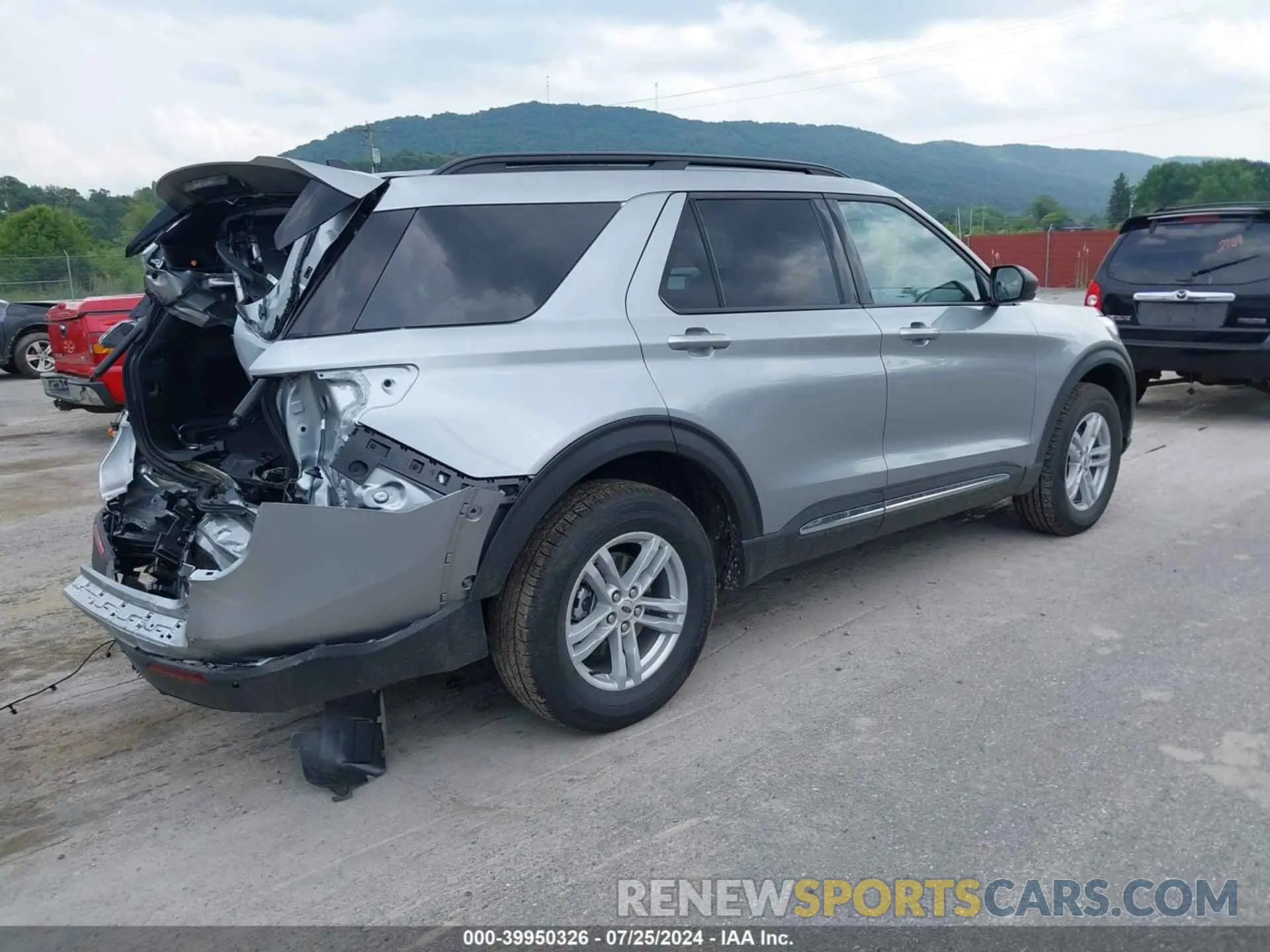 4 Photograph of a damaged car 1FMSK8DH4RGA44567 FORD EXPLORER 2024