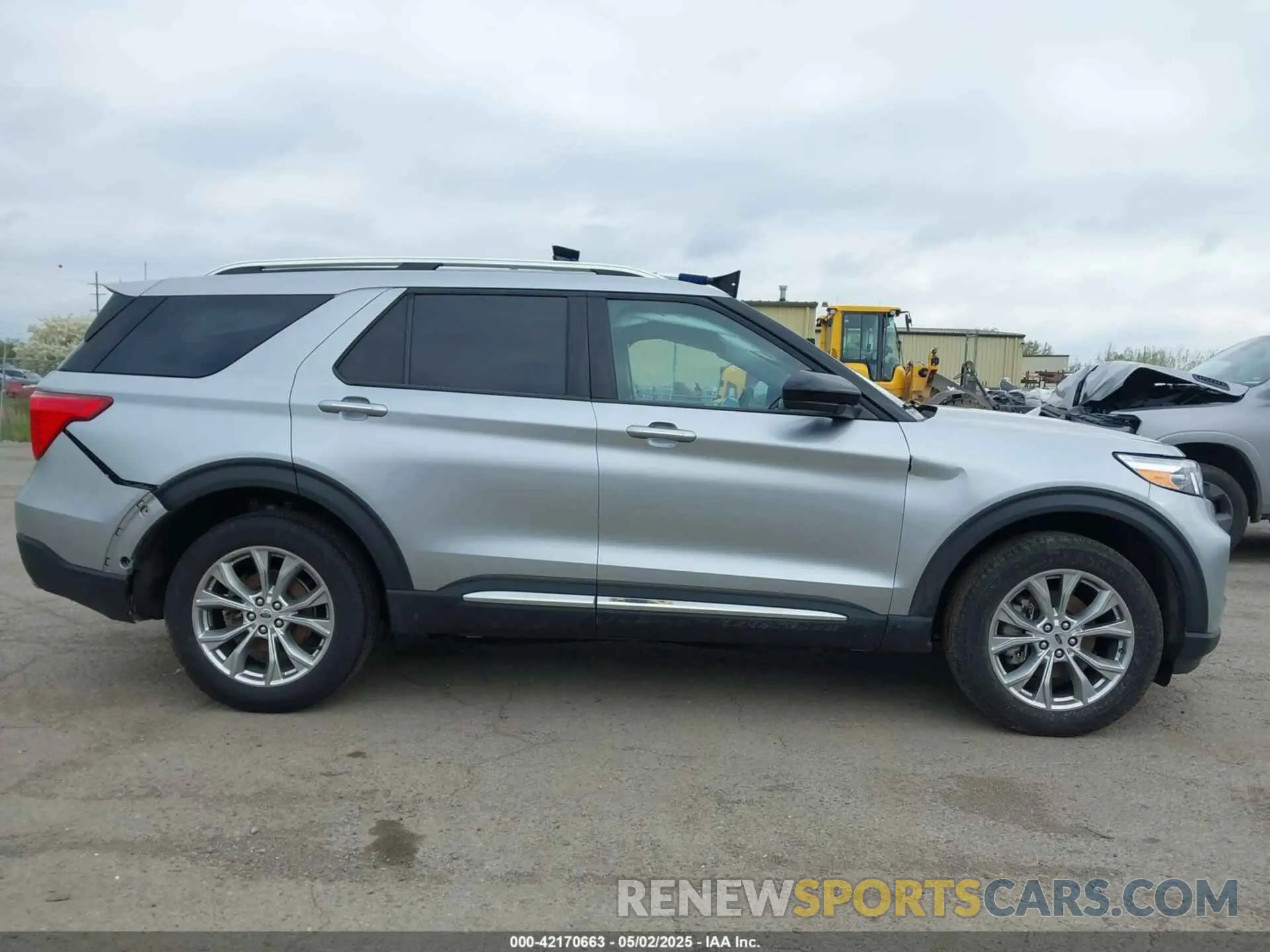 13 Photograph of a damaged car 1FMSK8FH1RGA28064 FORD EXPLORER 2024
