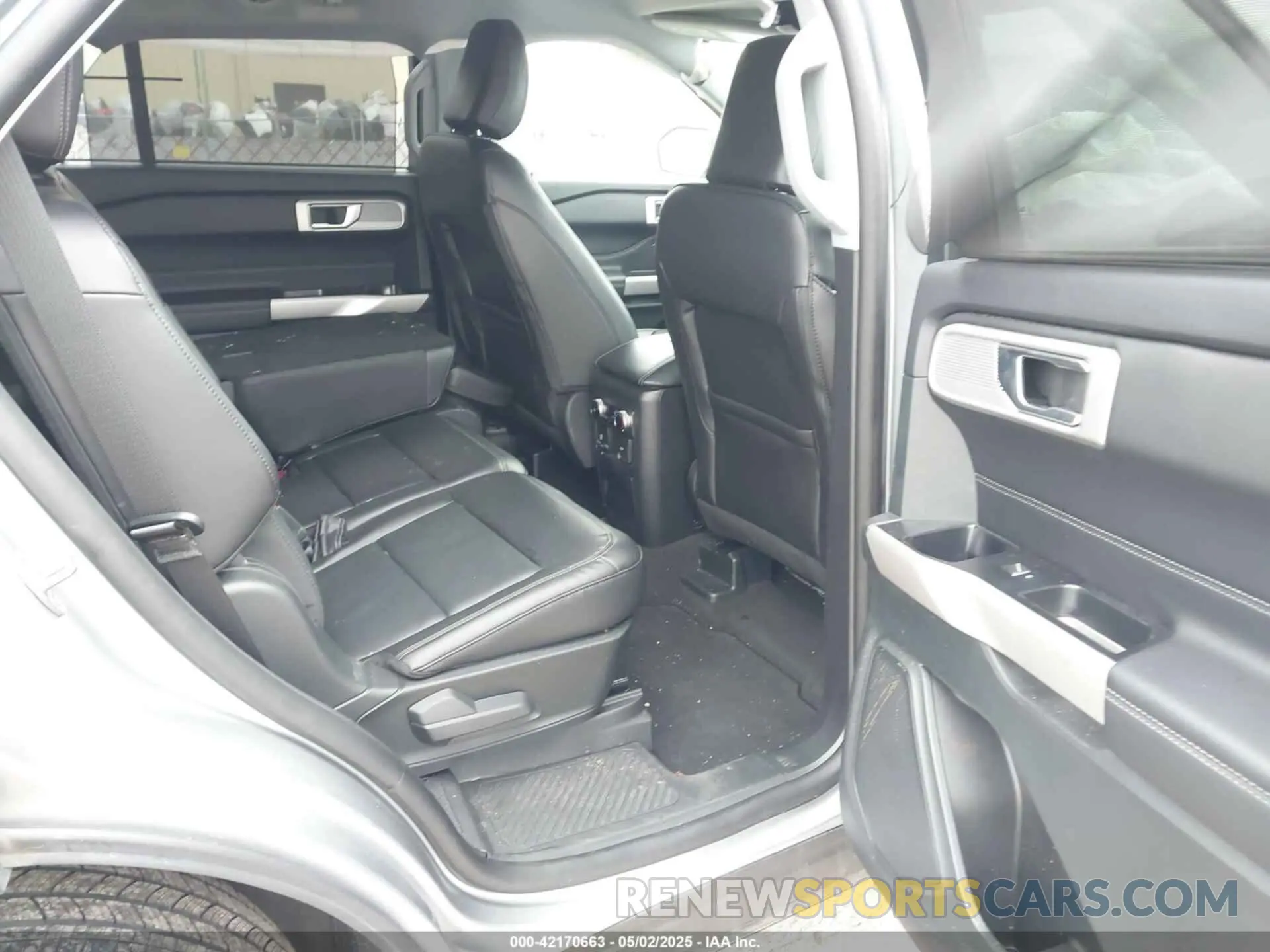 8 Photograph of a damaged car 1FMSK8FH1RGA28064 FORD EXPLORER 2024