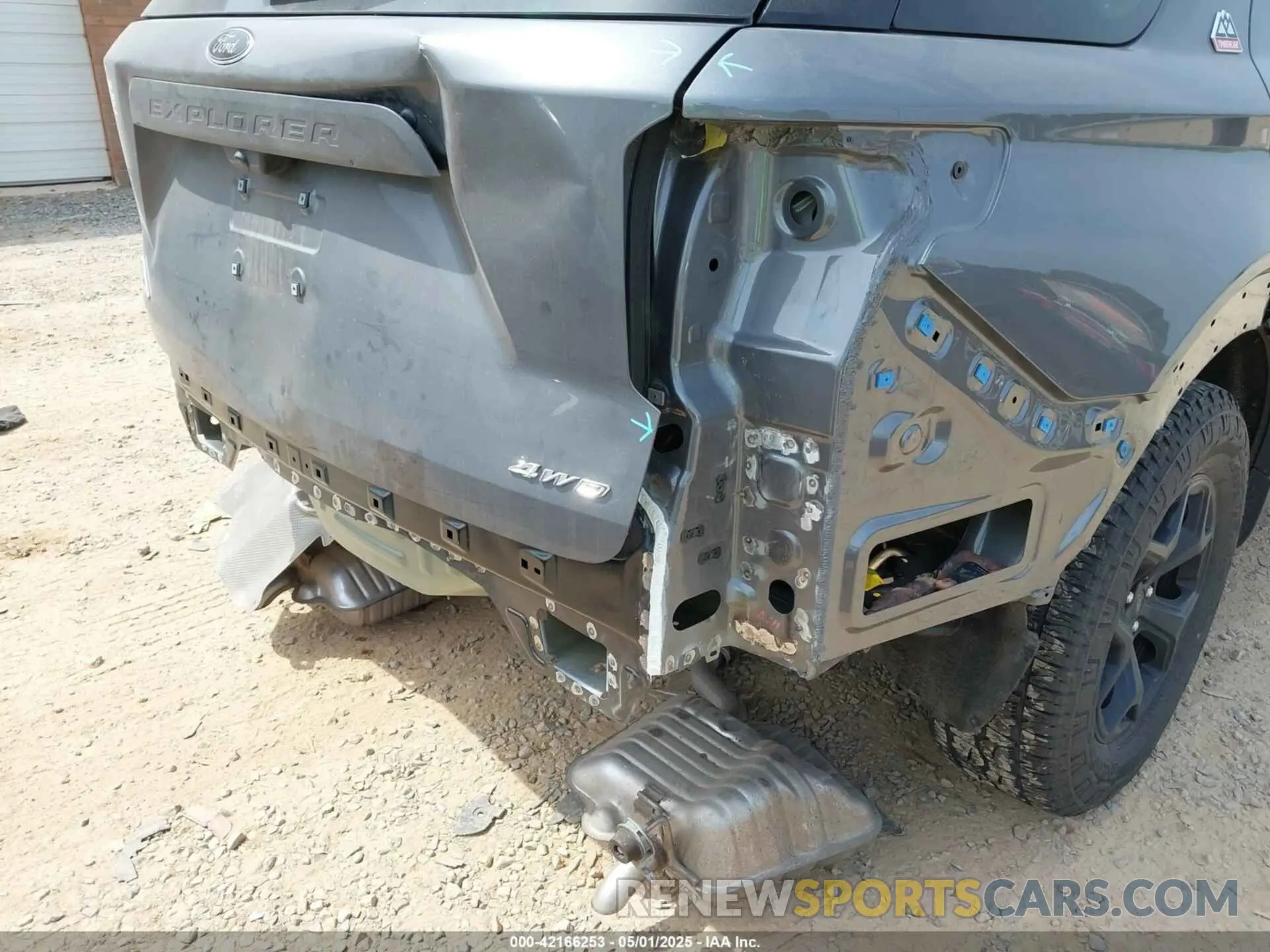 17 Photograph of a damaged car 1FMSK8JH8RGA71792 FORD EXPLORER 2024