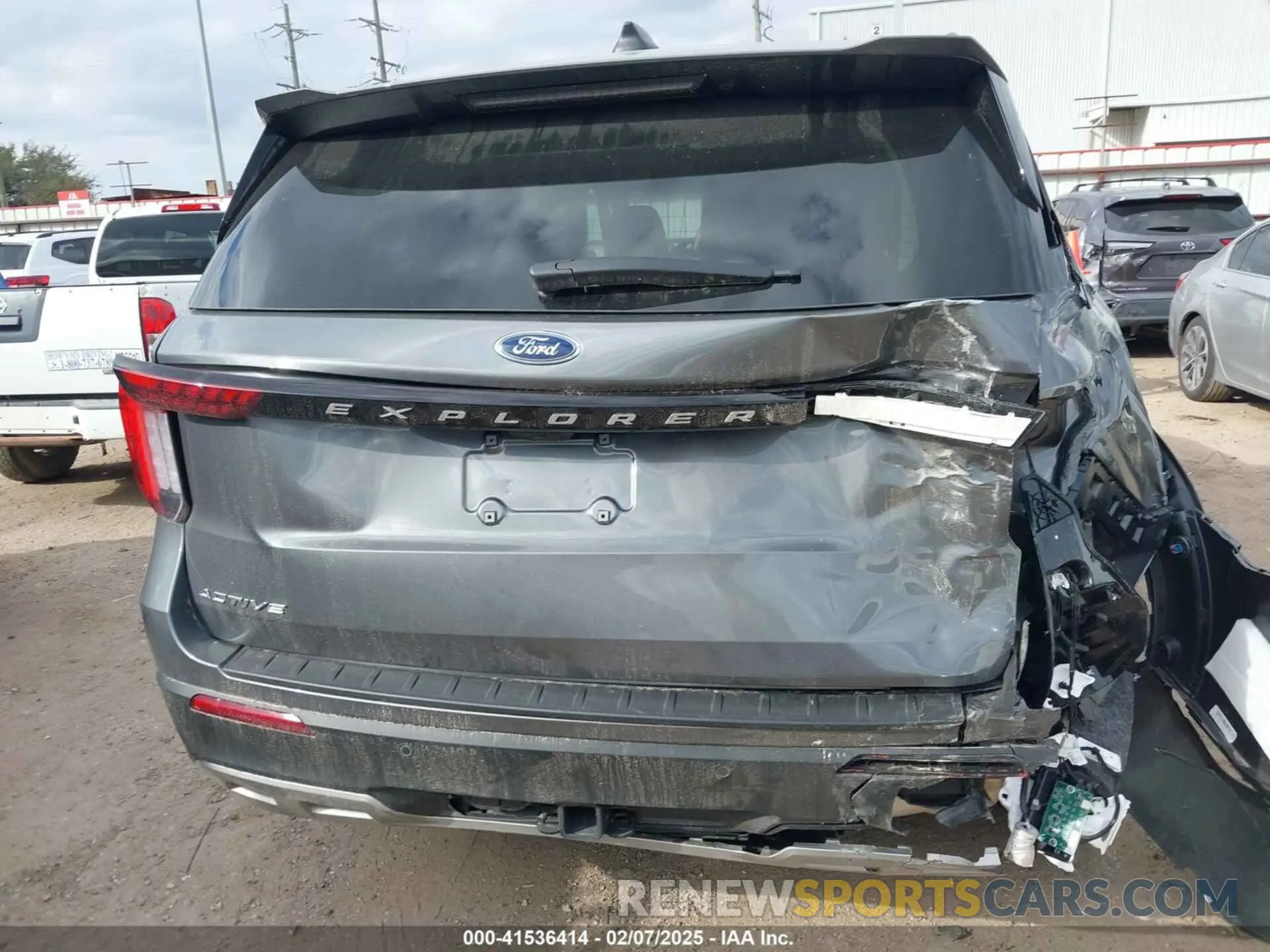 18 Photograph of a damaged car 1FMUK7DH2SGA07588 FORD EXPLORER 2025