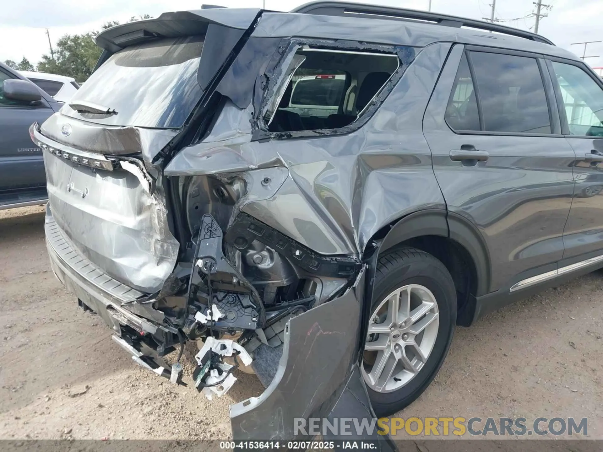 6 Photograph of a damaged car 1FMUK7DH2SGA07588 FORD EXPLORER 2025