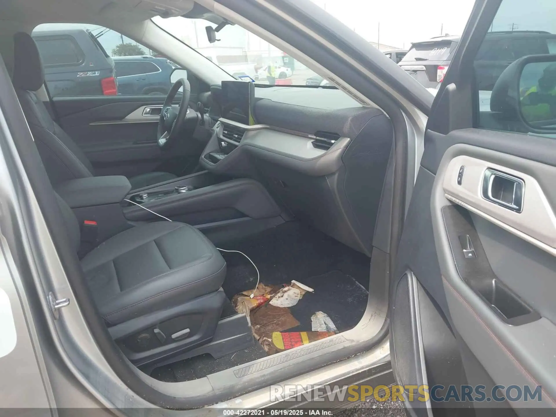 5 Photograph of a damaged car 1FMUK7DH3SGA36727 FORD EXPLORER 2025