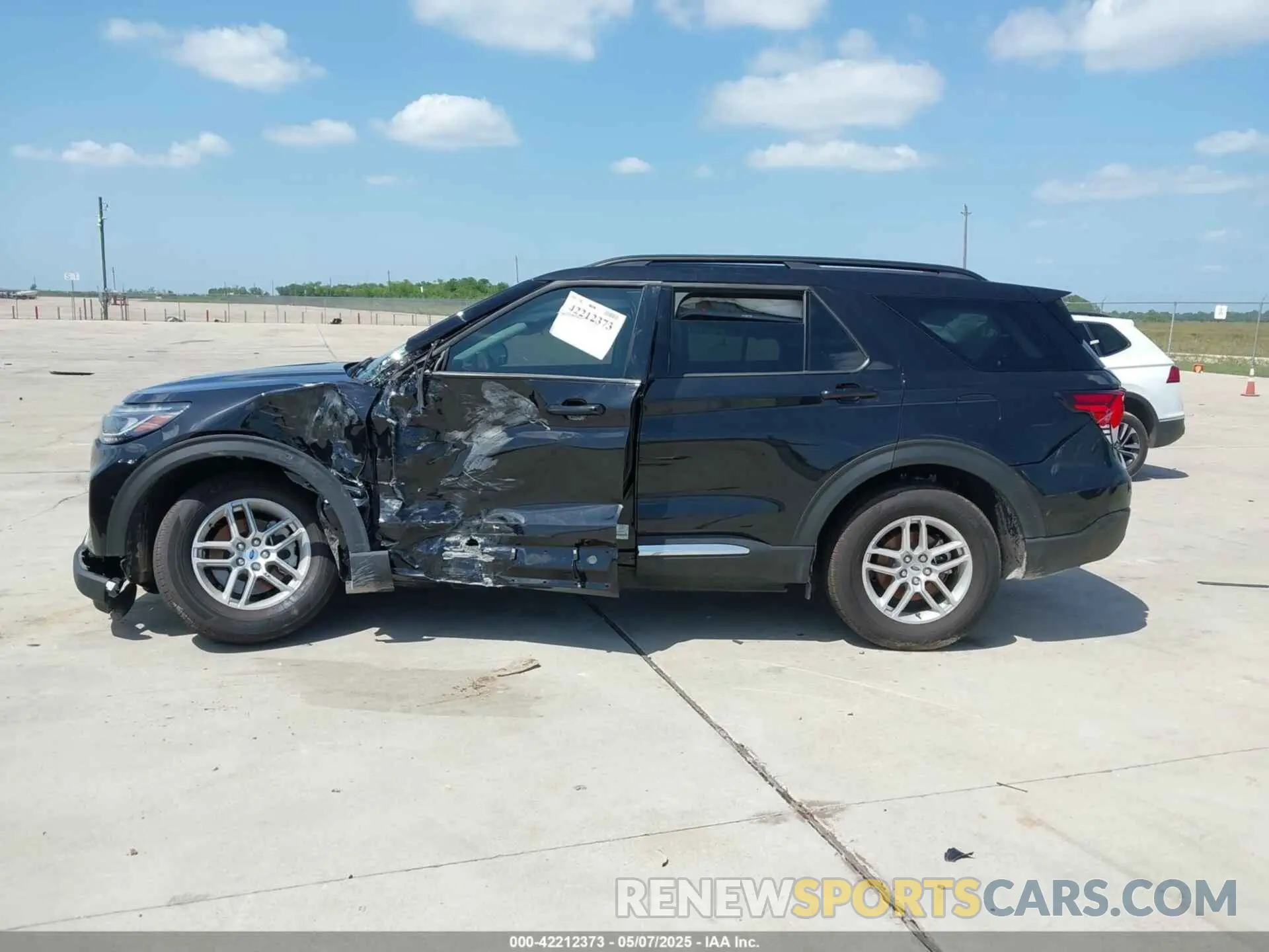 14 Photograph of a damaged car 1FMUK7DH4SGA60289 FORD EXPLORER 2025