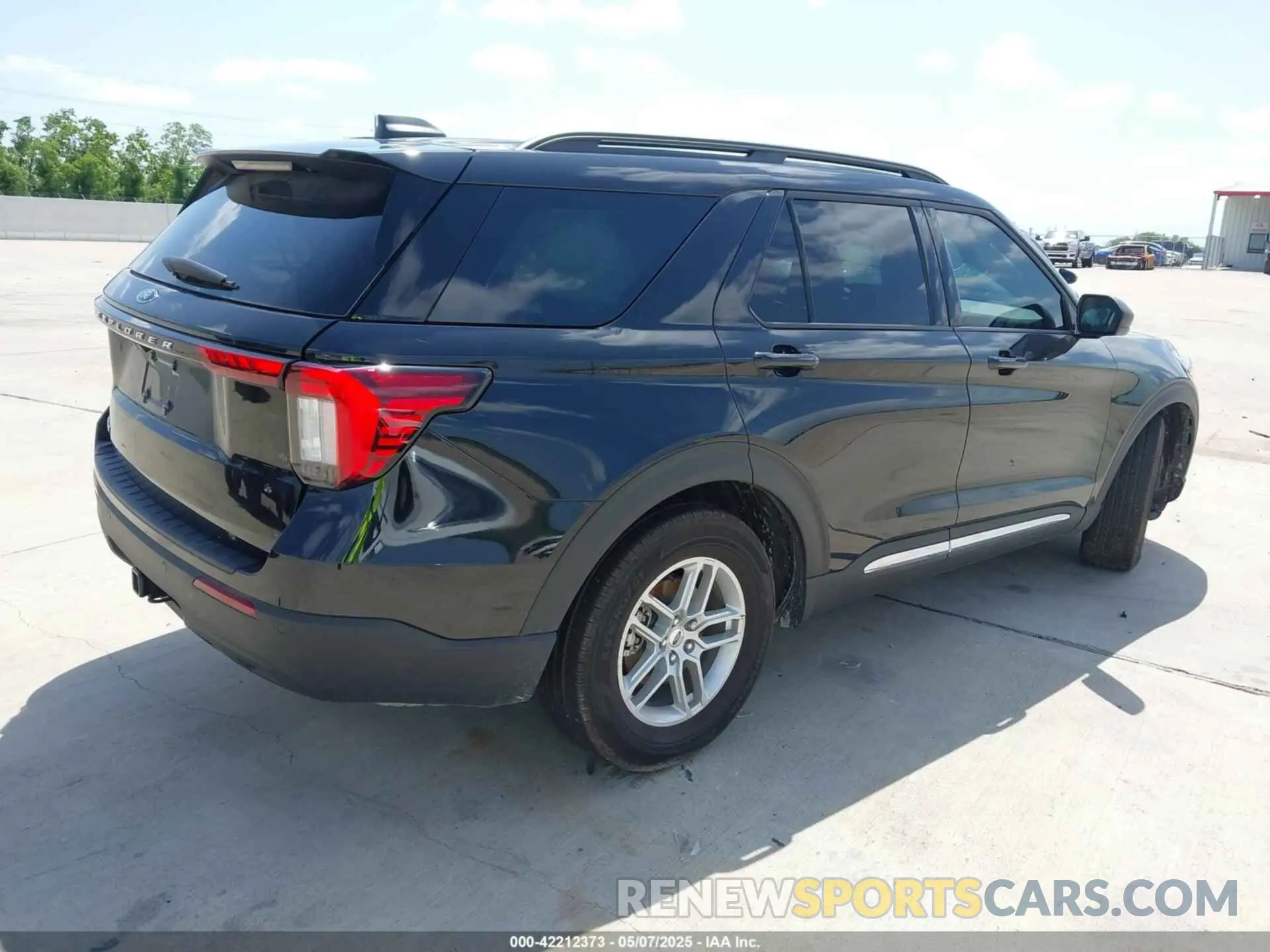 4 Photograph of a damaged car 1FMUK7DH4SGA60289 FORD EXPLORER 2025