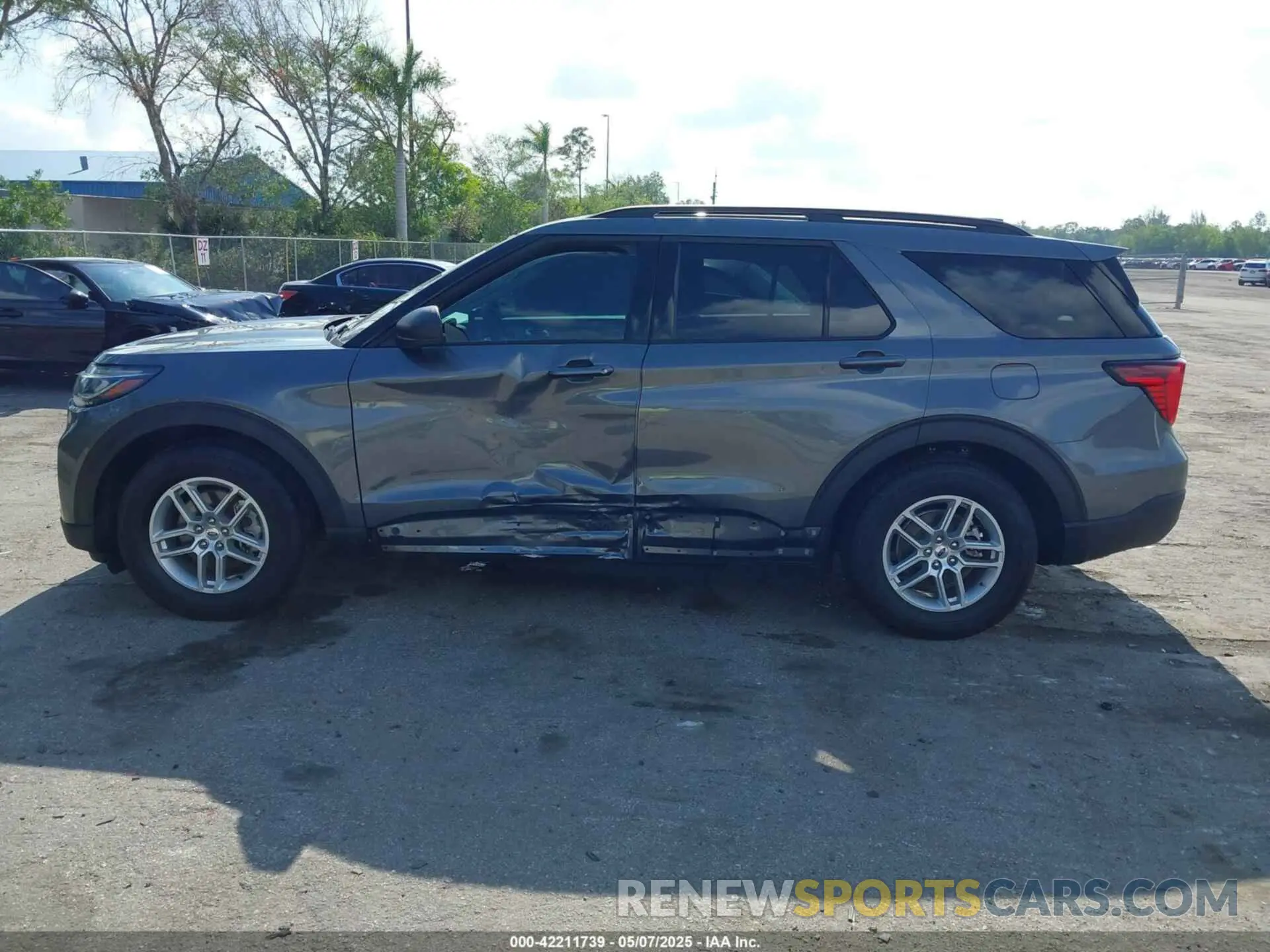 14 Photograph of a damaged car 1FMUK7DH7SGA49643 FORD EXPLORER 2025