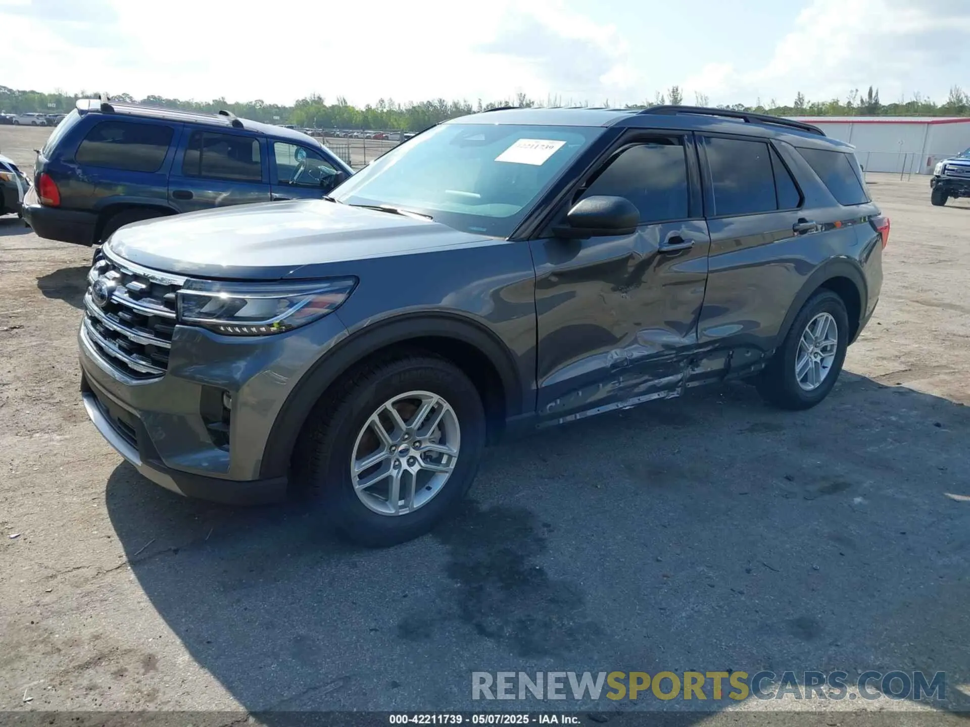 2 Photograph of a damaged car 1FMUK7DH7SGA49643 FORD EXPLORER 2025