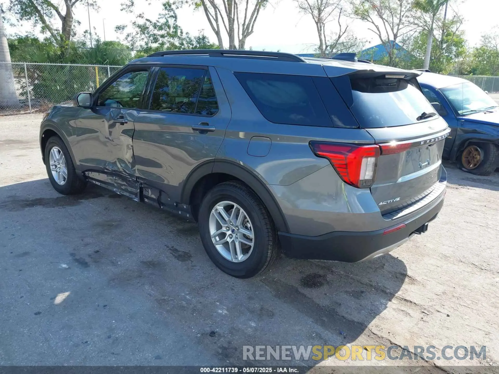 3 Photograph of a damaged car 1FMUK7DH7SGA49643 FORD EXPLORER 2025