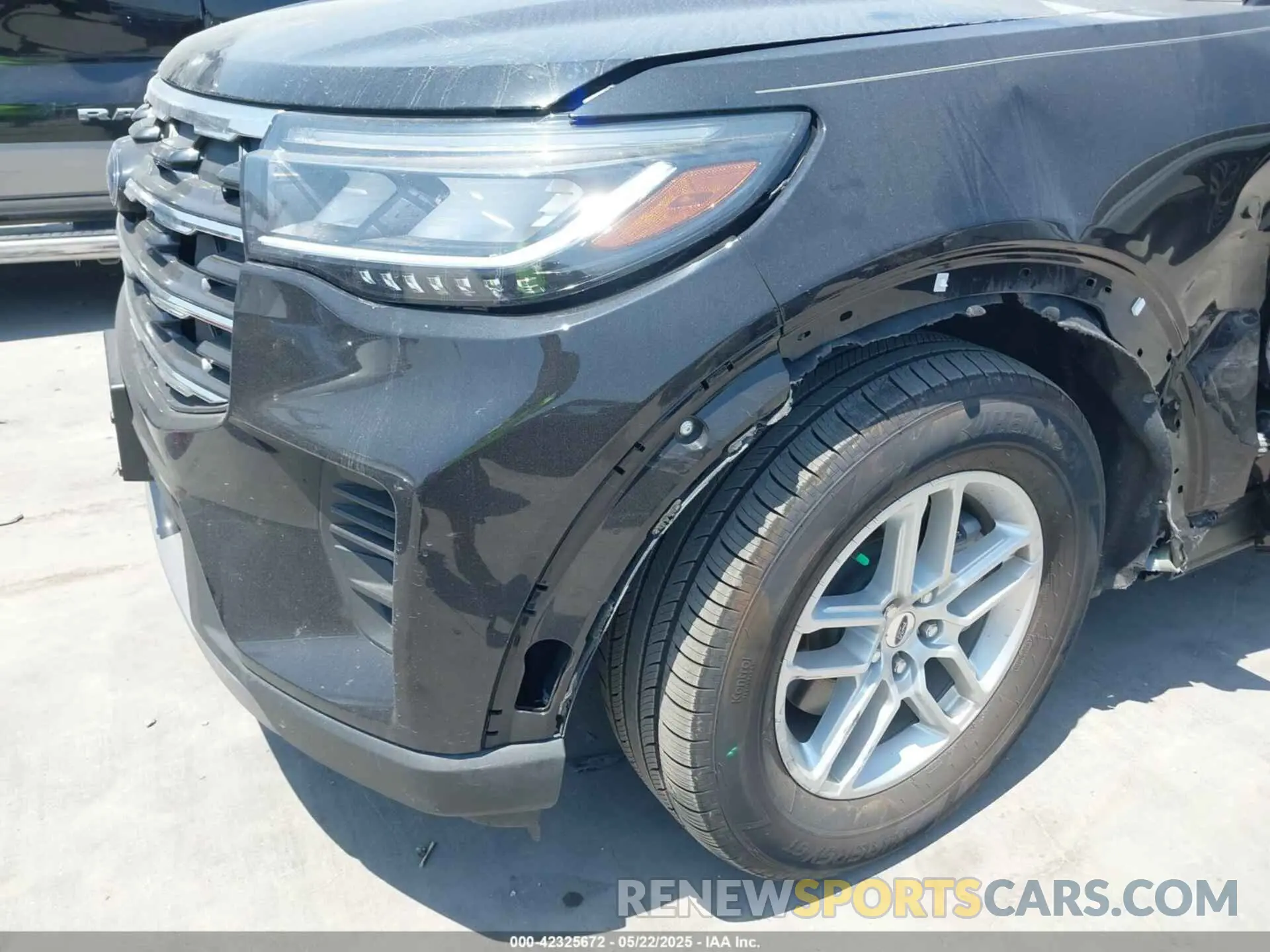 17 Photograph of a damaged car 1FMUK7DH7SGA99586 FORD EXPLORER 2025