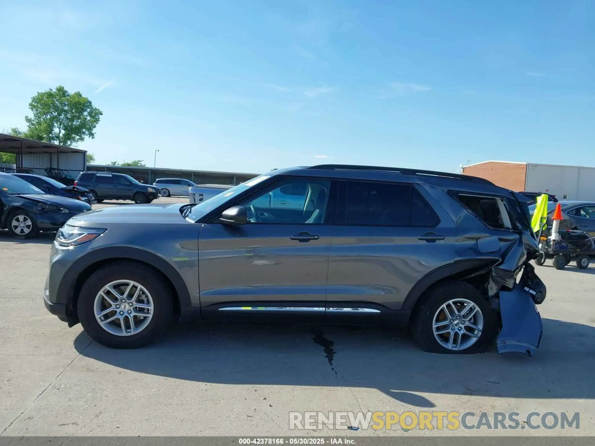 14 Photograph of a damaged car 1FMUK7DH9SGB16257 FORD EXPLORER 2025