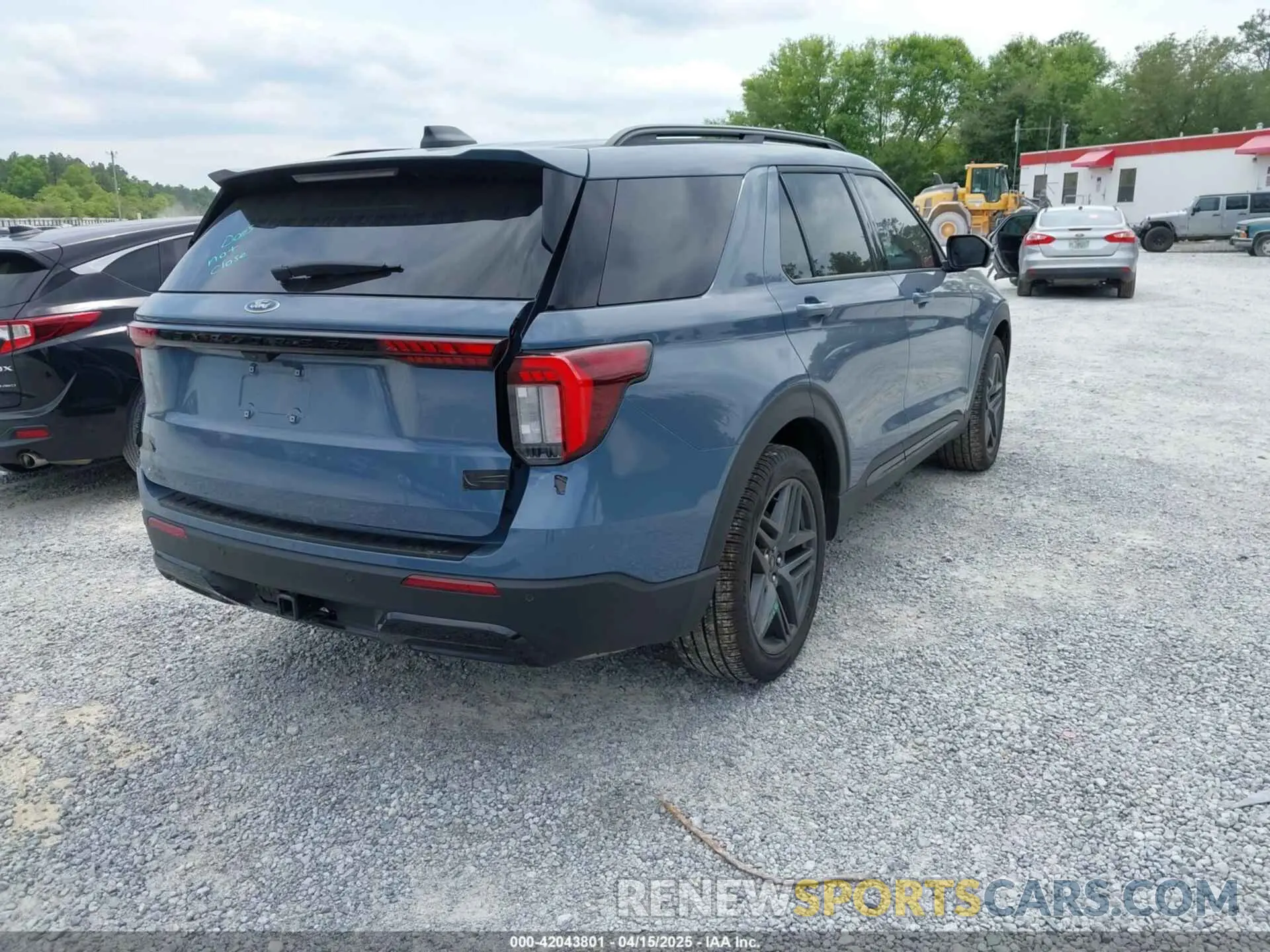 4 Photograph of a damaged car 1FMUK7KH4SGB02804 FORD EXPLORER 2025