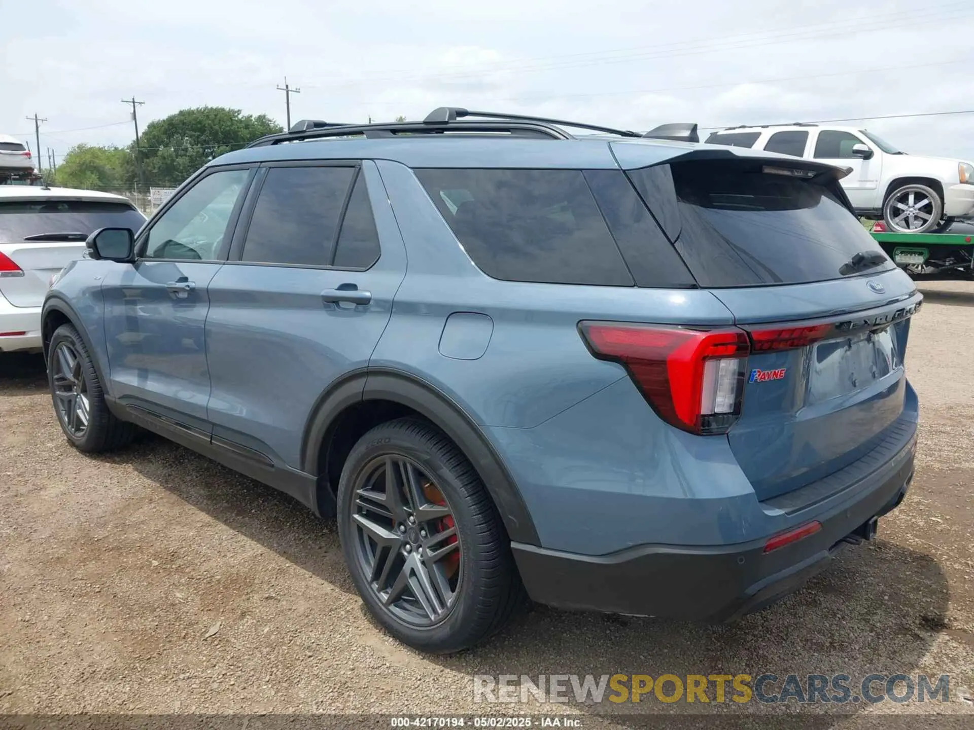 3 Photograph of a damaged car 1FMUK7KH5SGA32567 FORD EXPLORER 2025