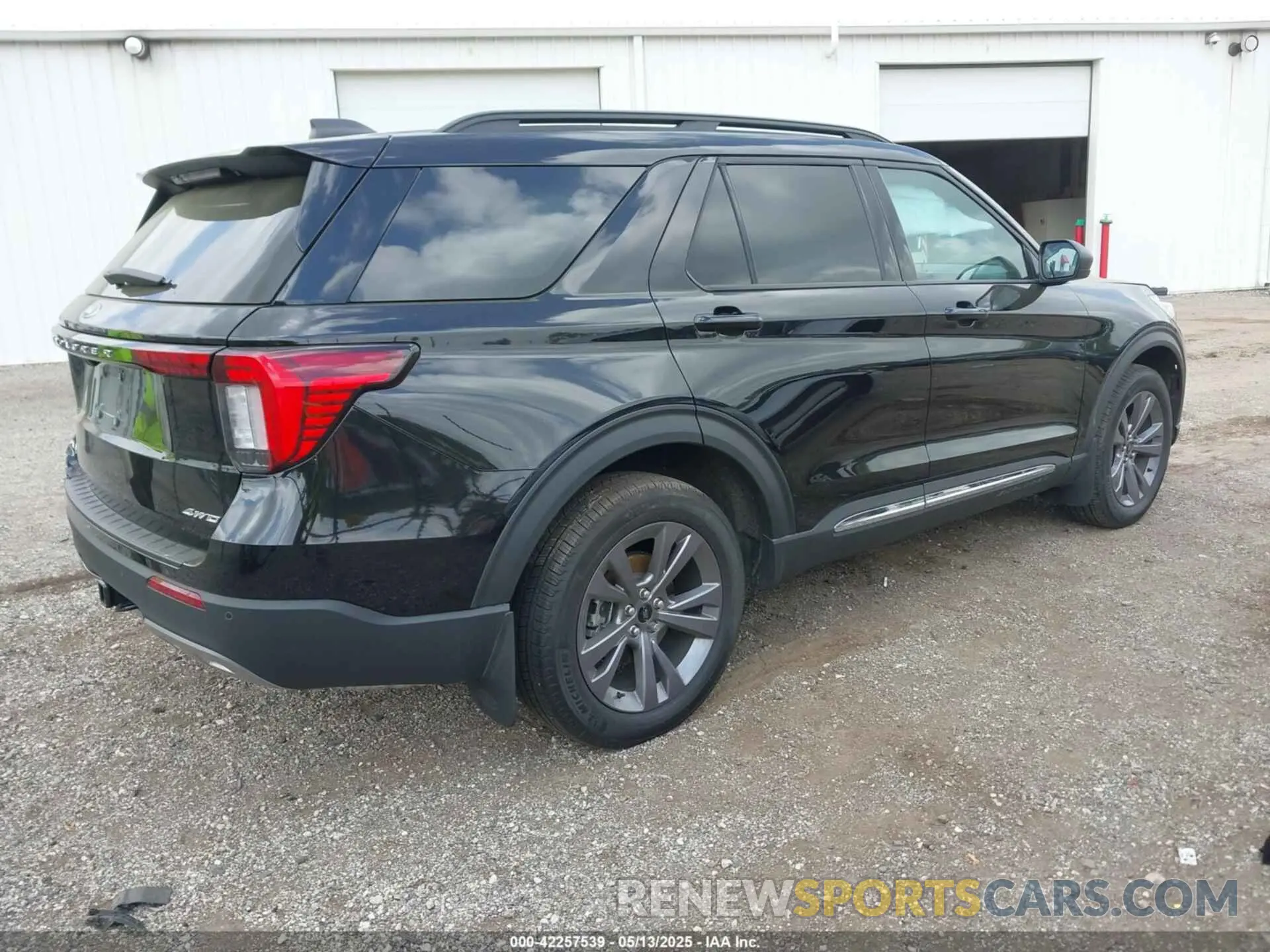 4 Photograph of a damaged car 1FMUK8DH6SGA90092 FORD EXPLORER 2025