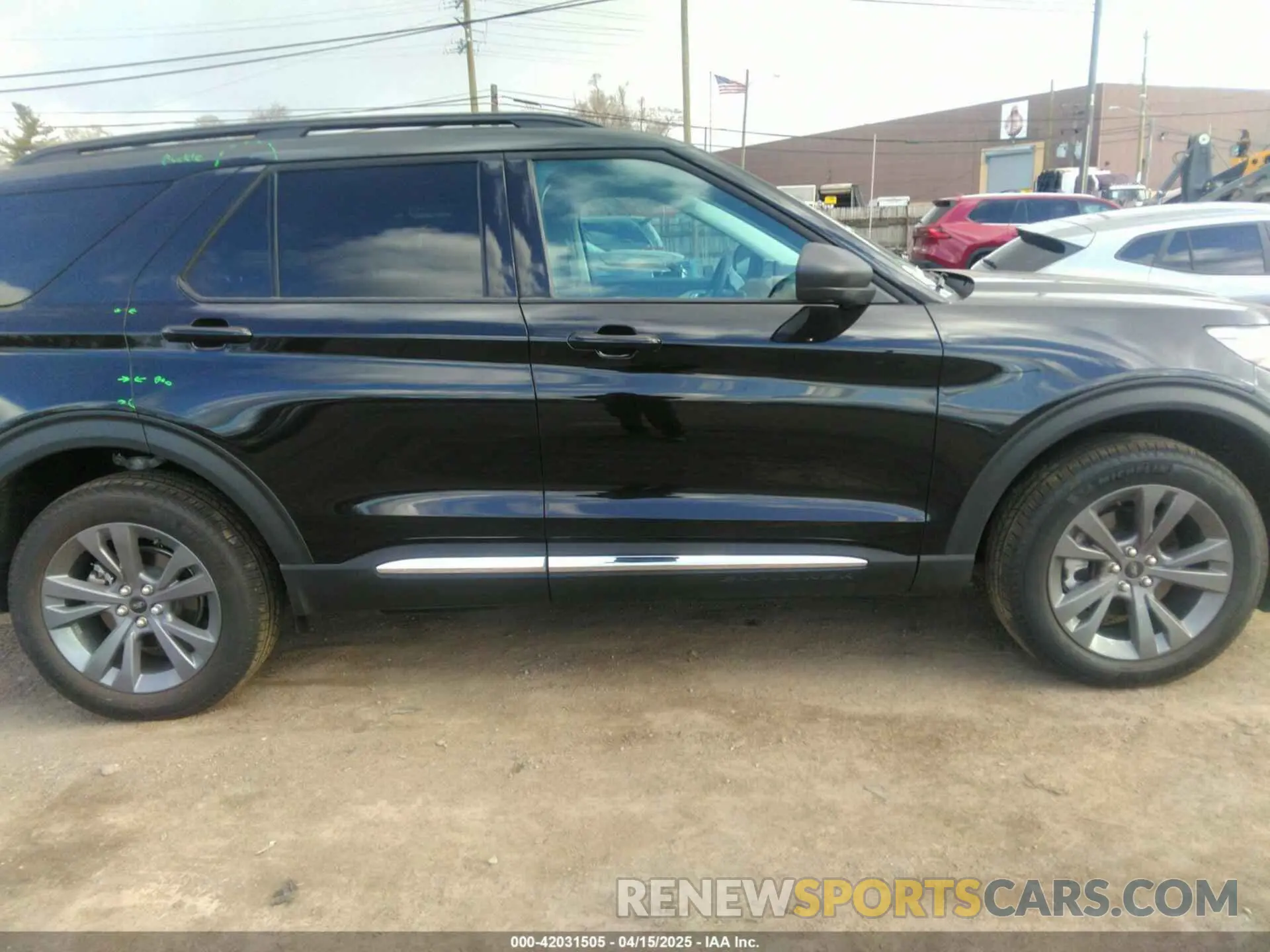 13 Photograph of a damaged car 1FMUK8DH7SGA20746 FORD EXPLORER 2025