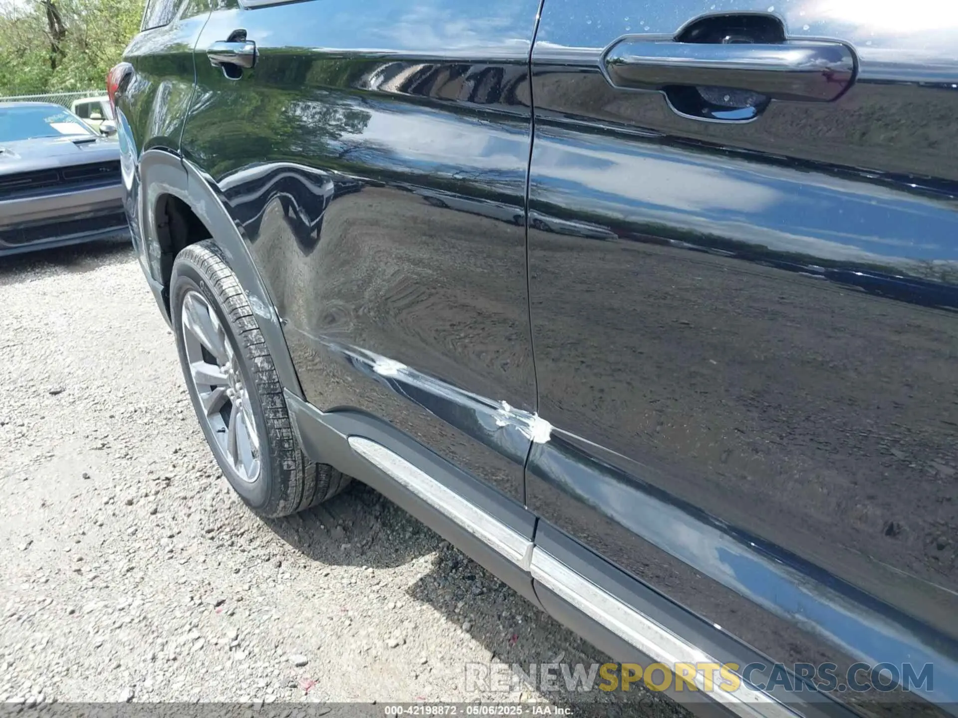 21 Photograph of a damaged car 1FMUK8DH8SGB17695 FORD EXPLORER 2025