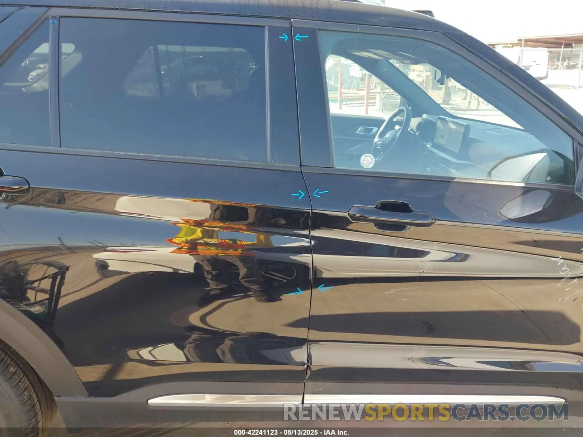 13 Photograph of a damaged car 1FMUK8HH0SGB61605 FORD EXPLORER 2025