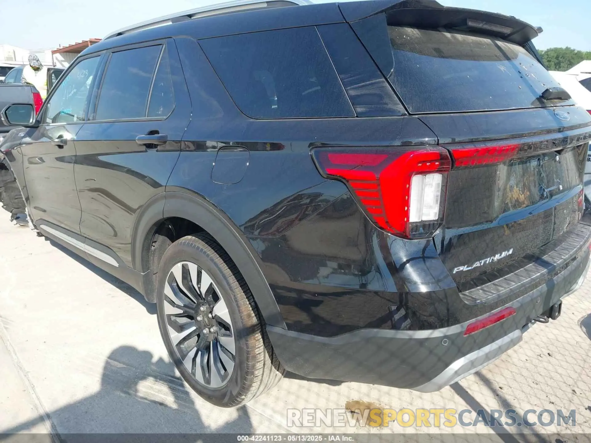 3 Photograph of a damaged car 1FMUK8HH0SGB61605 FORD EXPLORER 2025