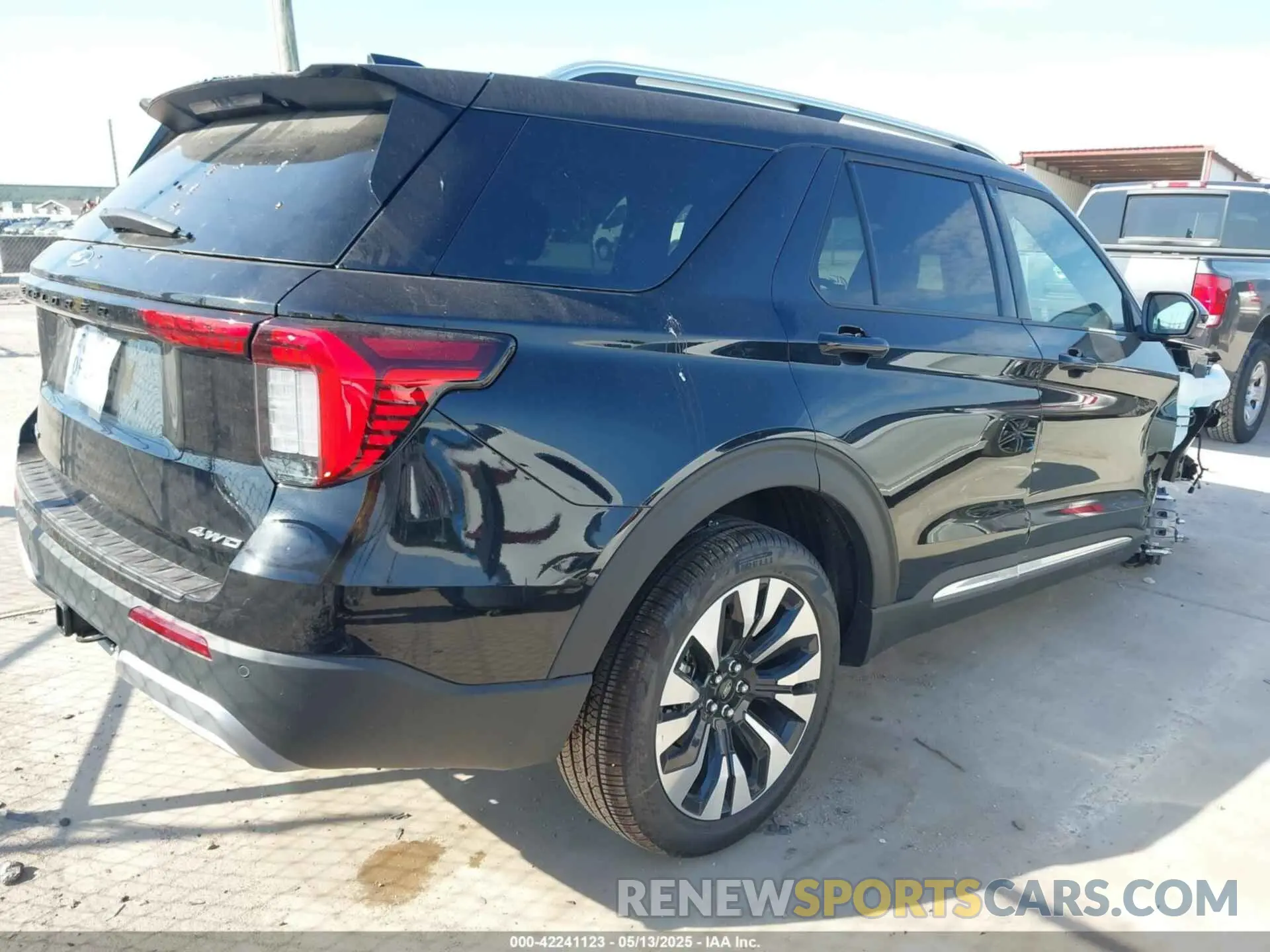 4 Photograph of a damaged car 1FMUK8HH0SGB61605 FORD EXPLORER 2025