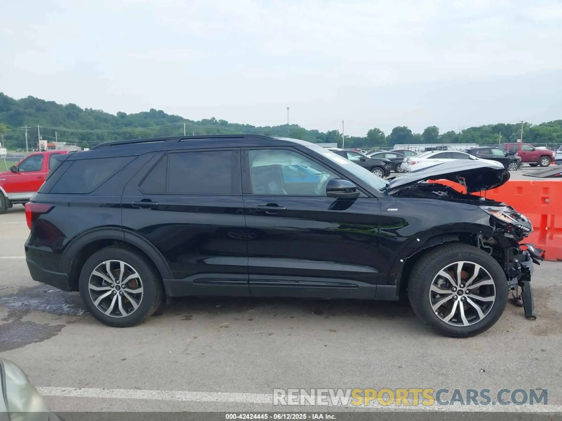 13 Photograph of a damaged car 1FMUK8KH2SGA63684 FORD EXPLORER 2025