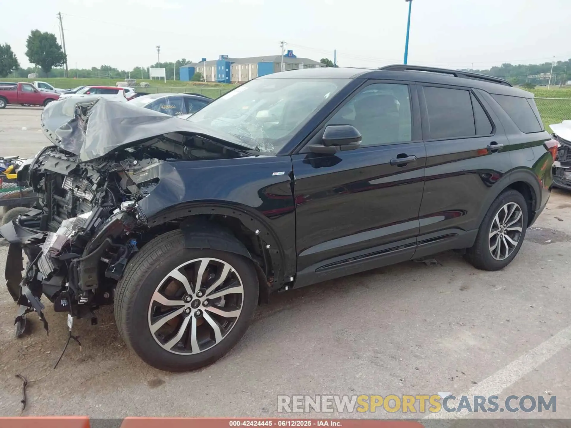 2 Photograph of a damaged car 1FMUK8KH2SGA63684 FORD EXPLORER 2025