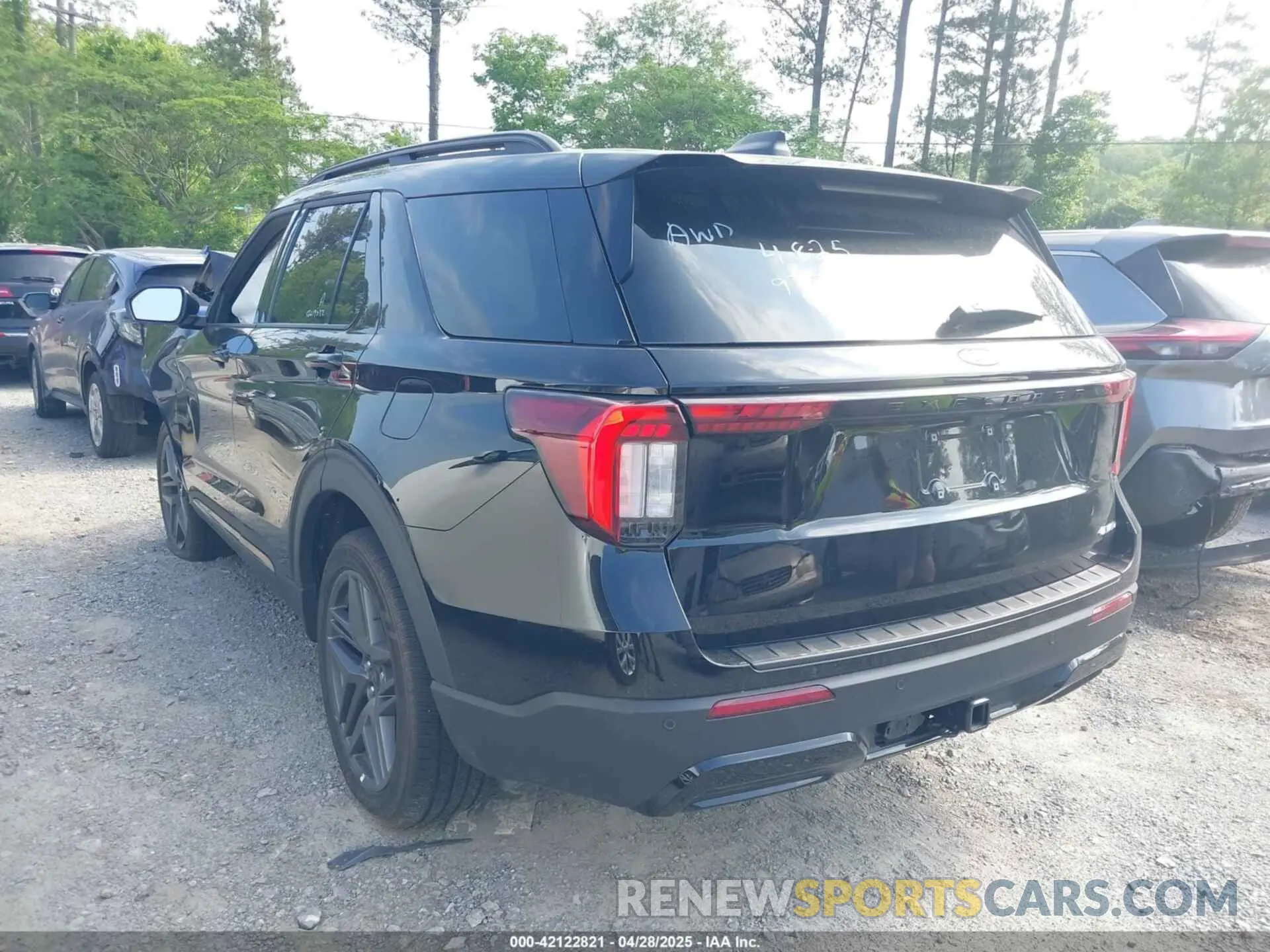 3 Photograph of a damaged car 1FMUK8KH4SGB39339 FORD EXPLORER 2025