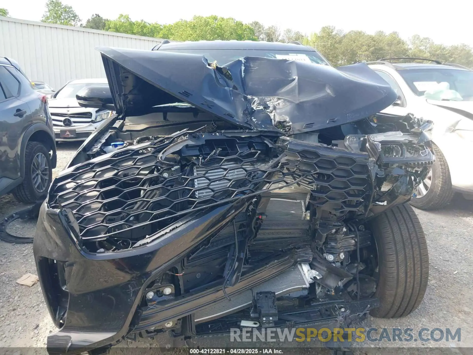 6 Photograph of a damaged car 1FMUK8KH4SGB39339 FORD EXPLORER 2025