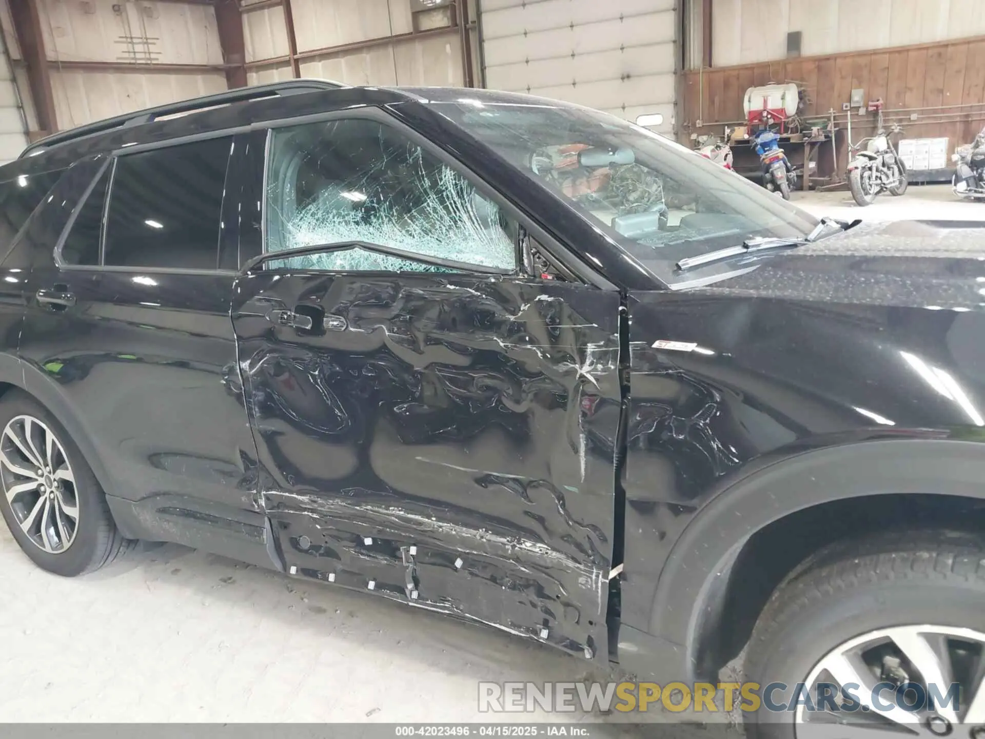 18 Photograph of a damaged car 1FMUK8KH5SGA50542 FORD EXPLORER 2025