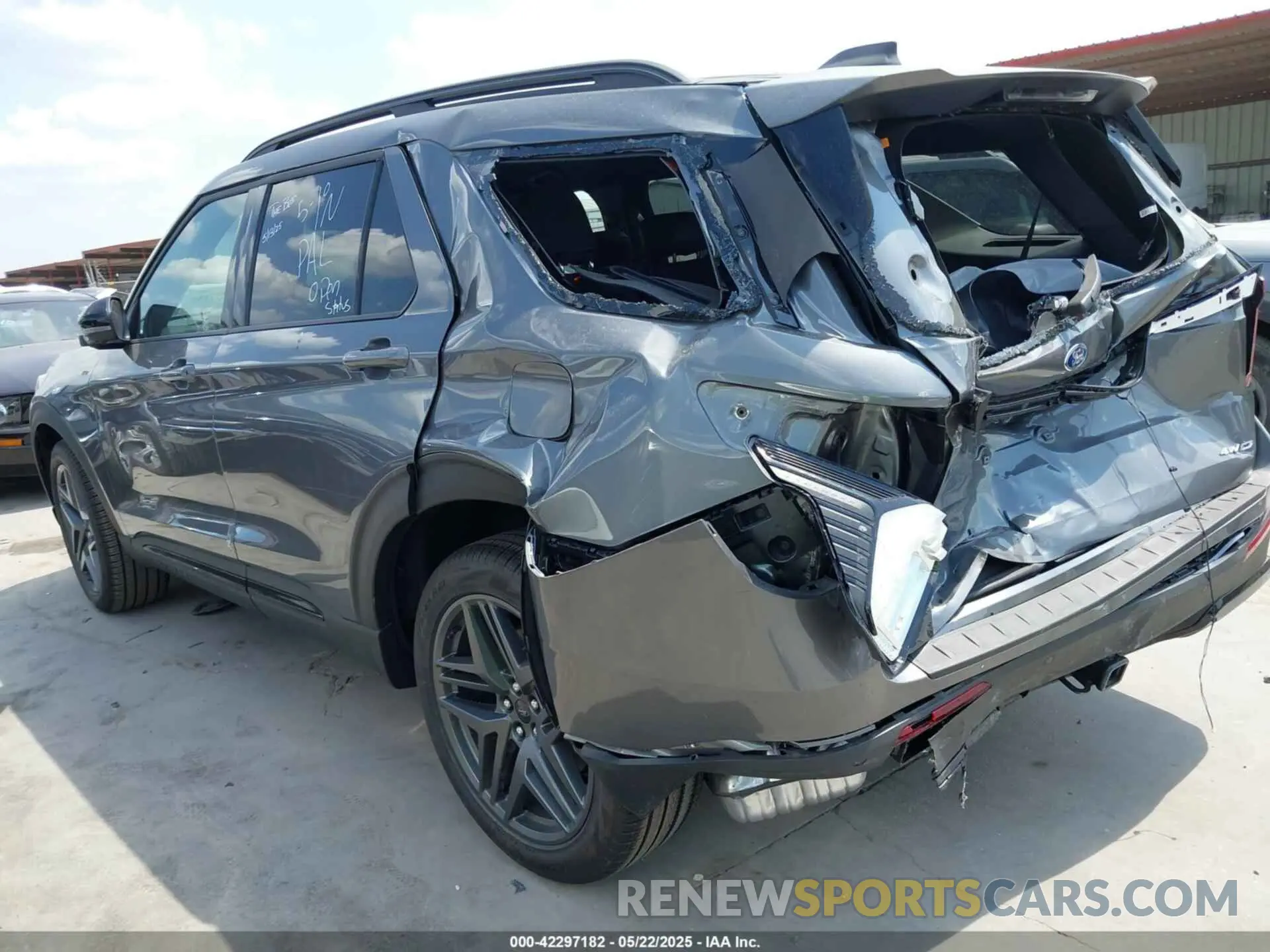 3 Photograph of a damaged car 1FMUK8KH7SGB65580 FORD EXPLORER 2025