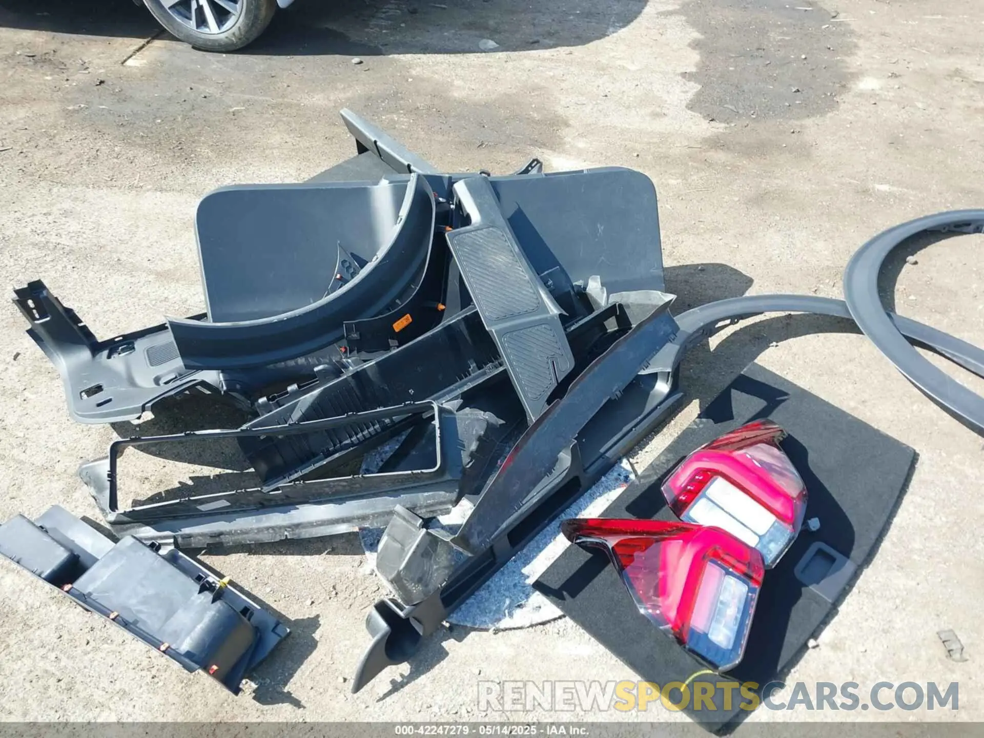 12 Photograph of a damaged car 1FMUK8KH9SGB29518 FORD EXPLORER 2025