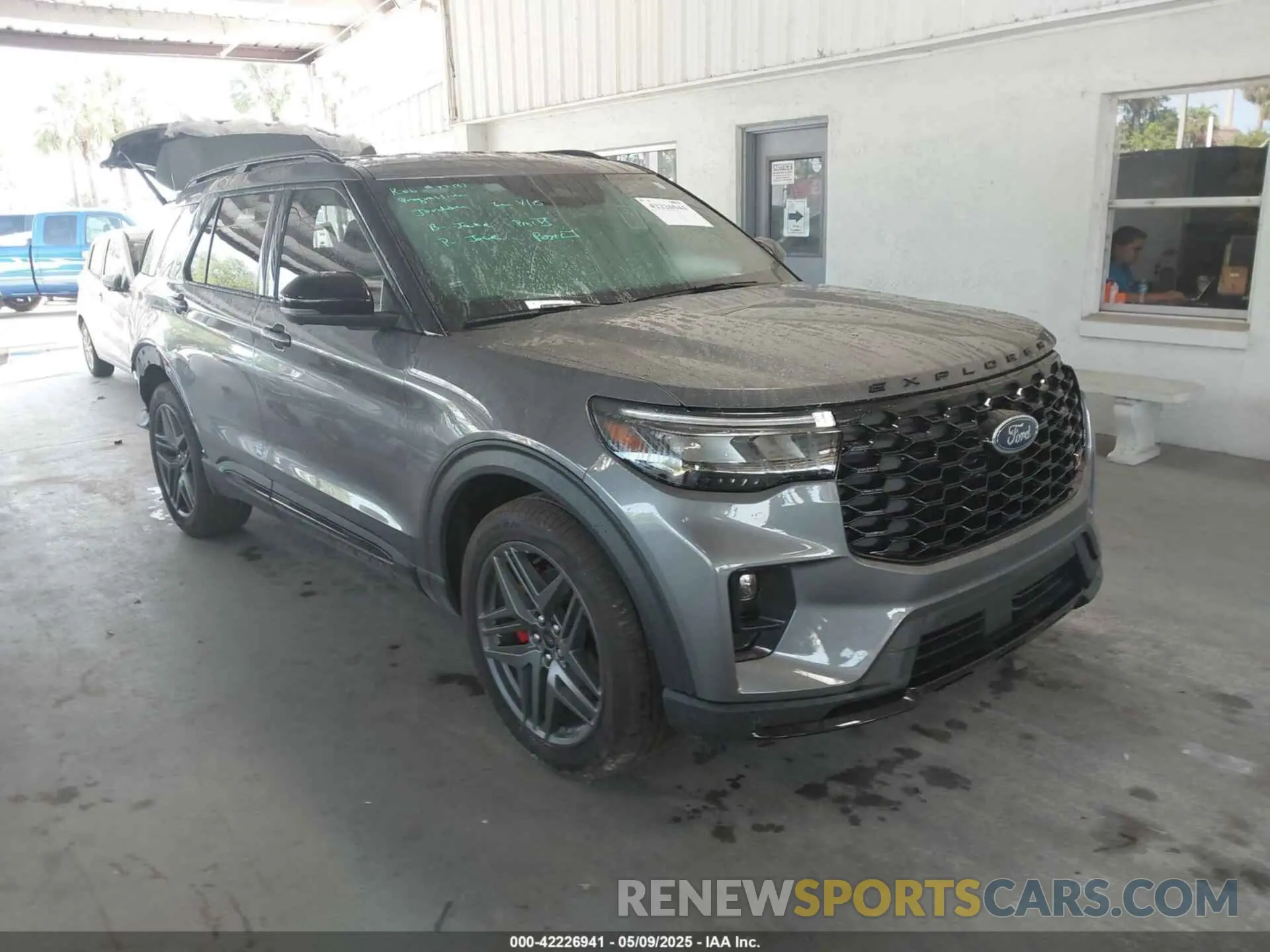 1 Photograph of a damaged car 1FMWK8GC1SGB17160 FORD EXPLORER 2025