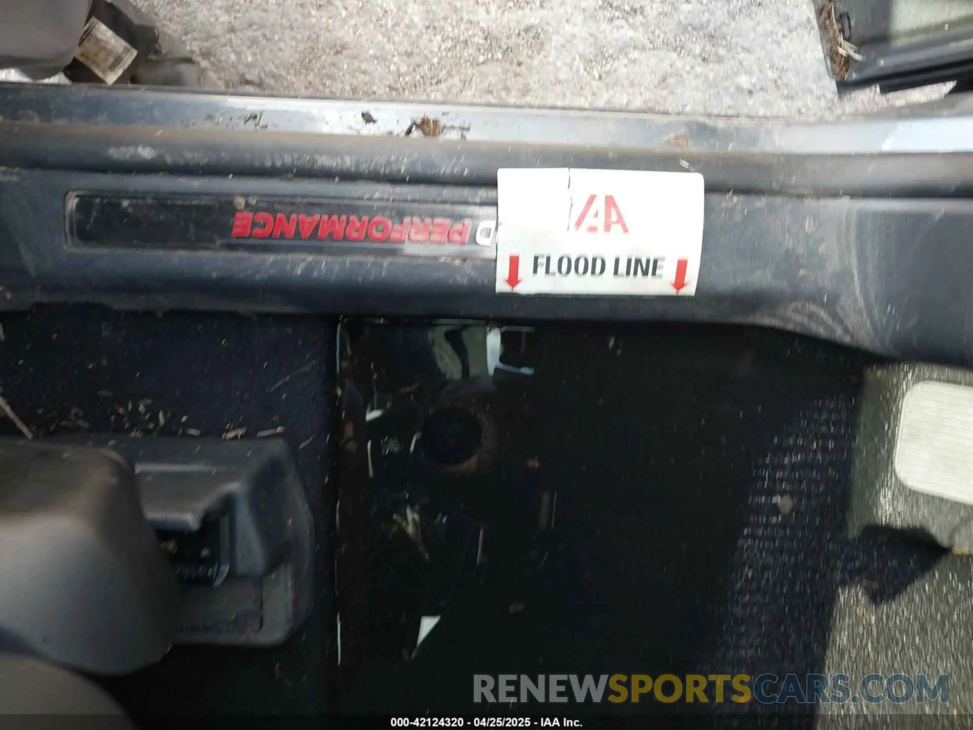 6 Photograph of a damaged car 1FMWK8GC2SGB01727 FORD EXPLORER 2025