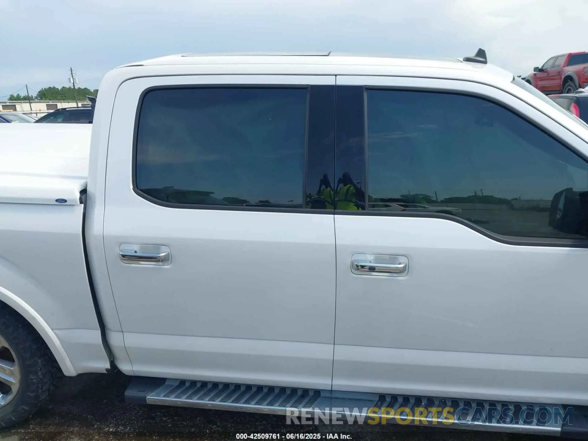 13 Photograph of a damaged car 1FTEW1C44KKC59154 FORD F-150 2019