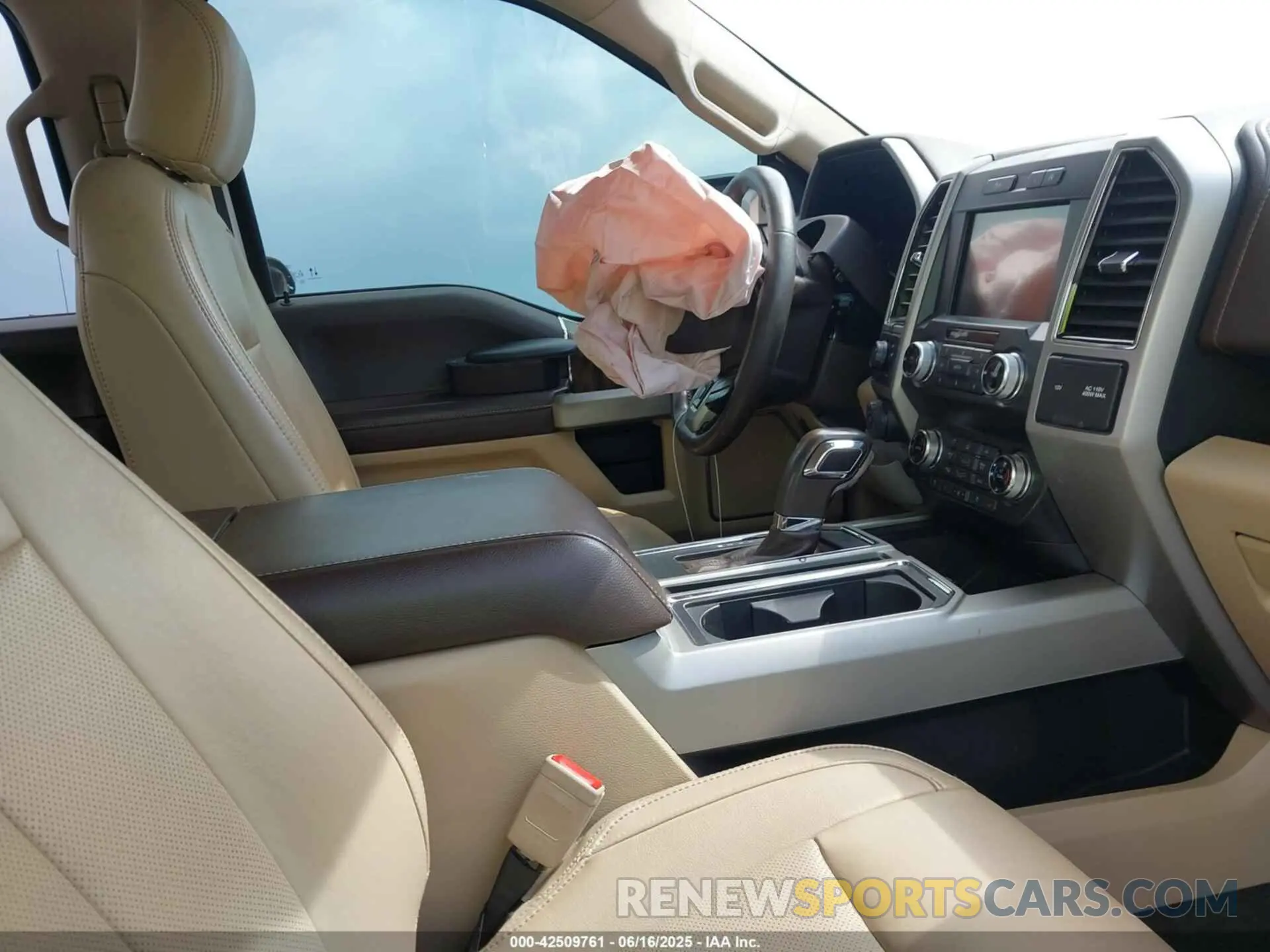 5 Photograph of a damaged car 1FTEW1C44KKC59154 FORD F-150 2019