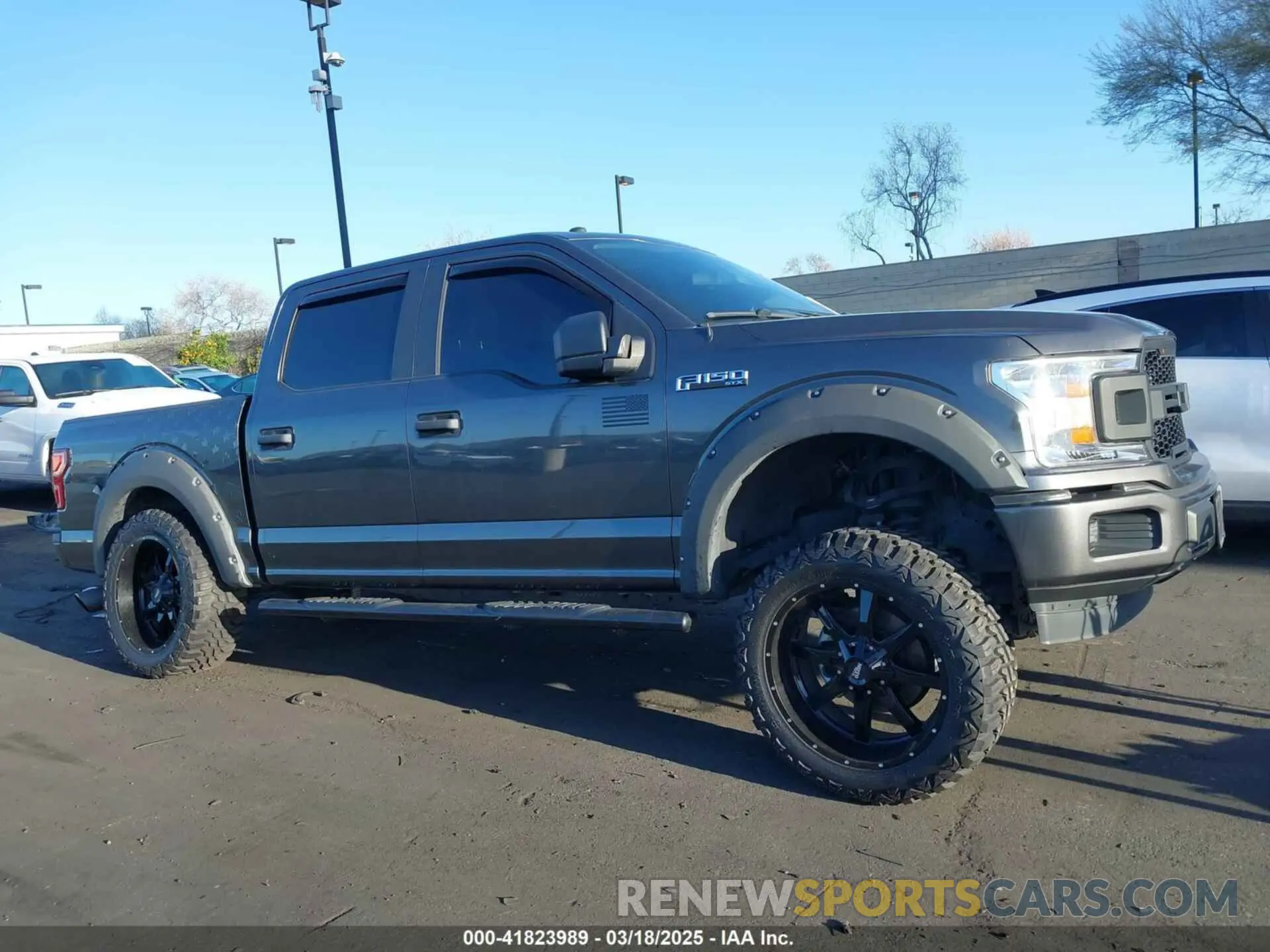 14 Photograph of a damaged car 1FTEW1C4XKKE39092 FORD F-150 2019