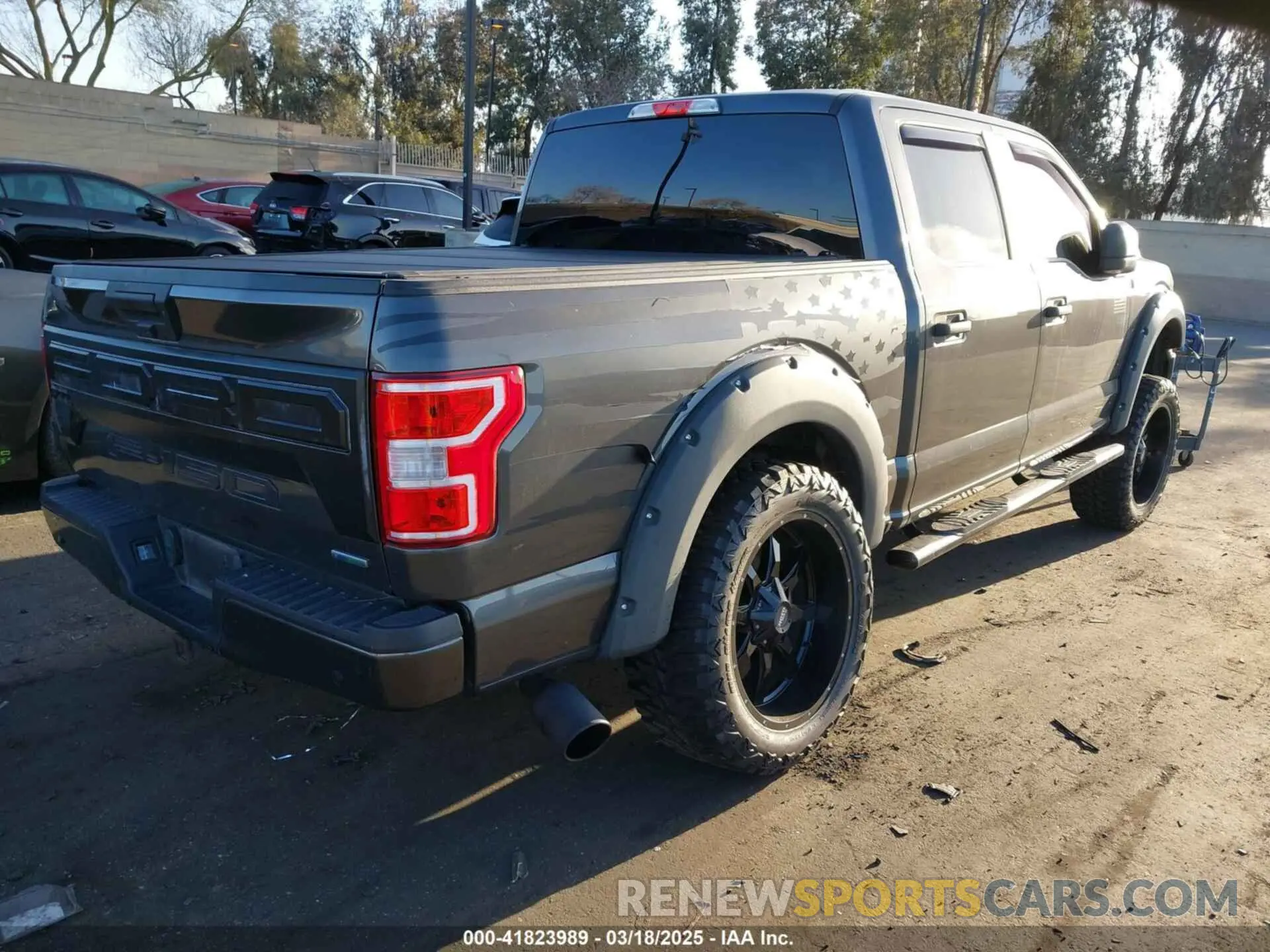 4 Photograph of a damaged car 1FTEW1C4XKKE39092 FORD F-150 2019