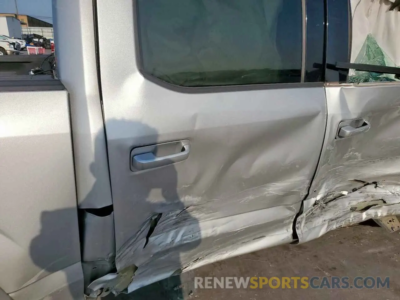 10 Photograph of a damaged car 1FTEW1C57KKC66530 FORD F-150 2019